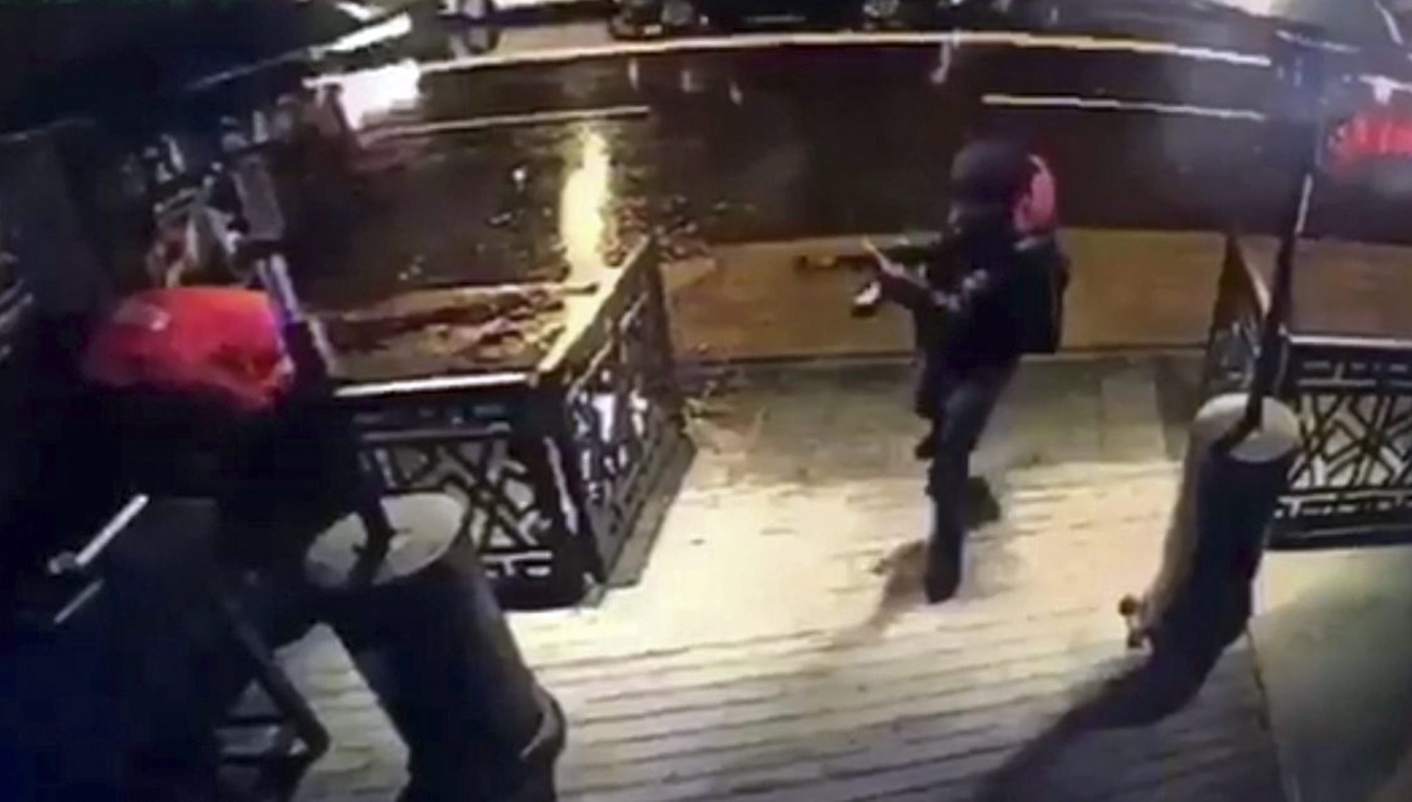 Autor do massacre em Istambul pode ter atuado com cúmplices, diz governo turco
