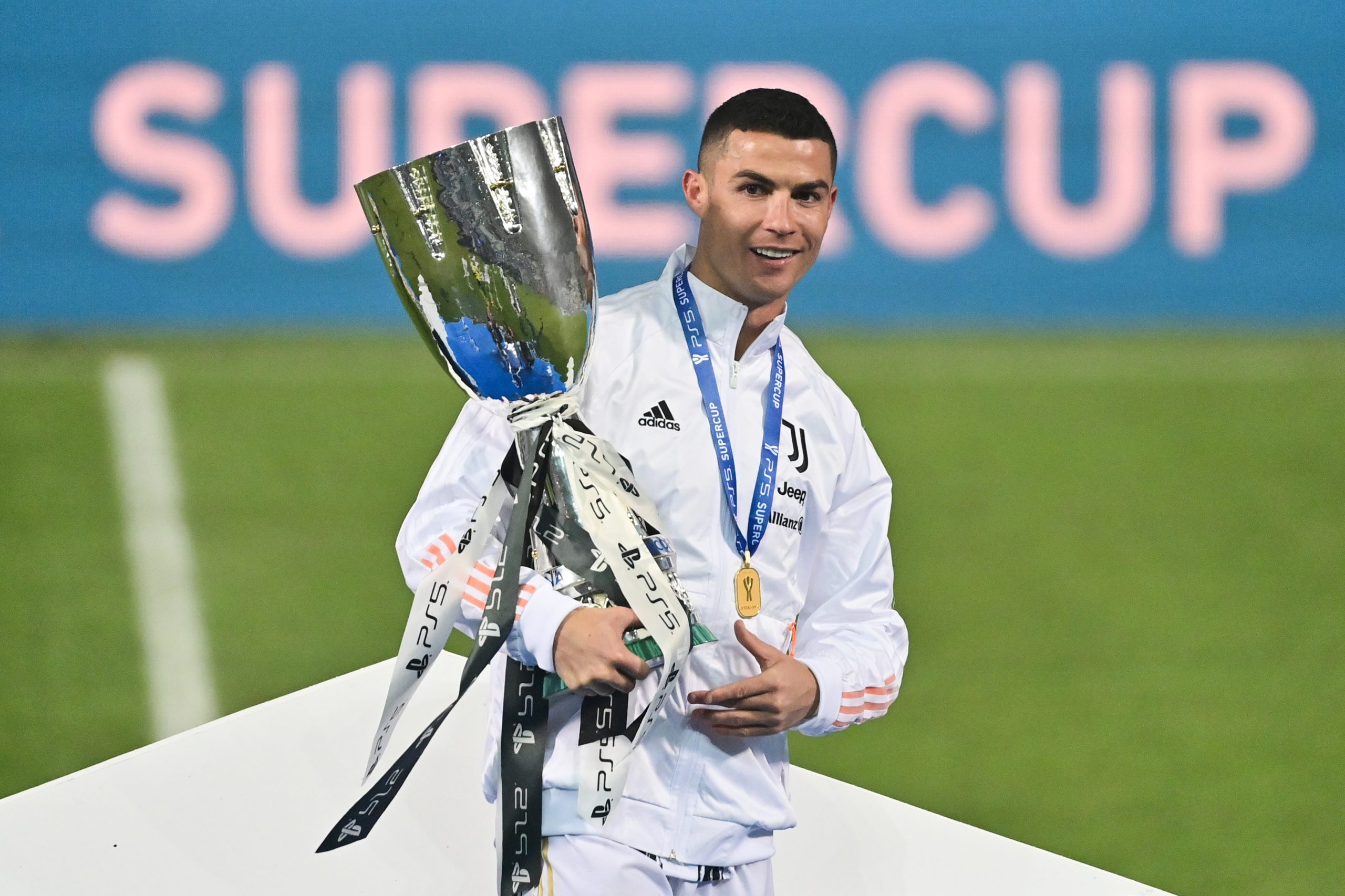 Cristiano Ronaldo ‘lança’ Juventus para a conquista da Supertaça italiana