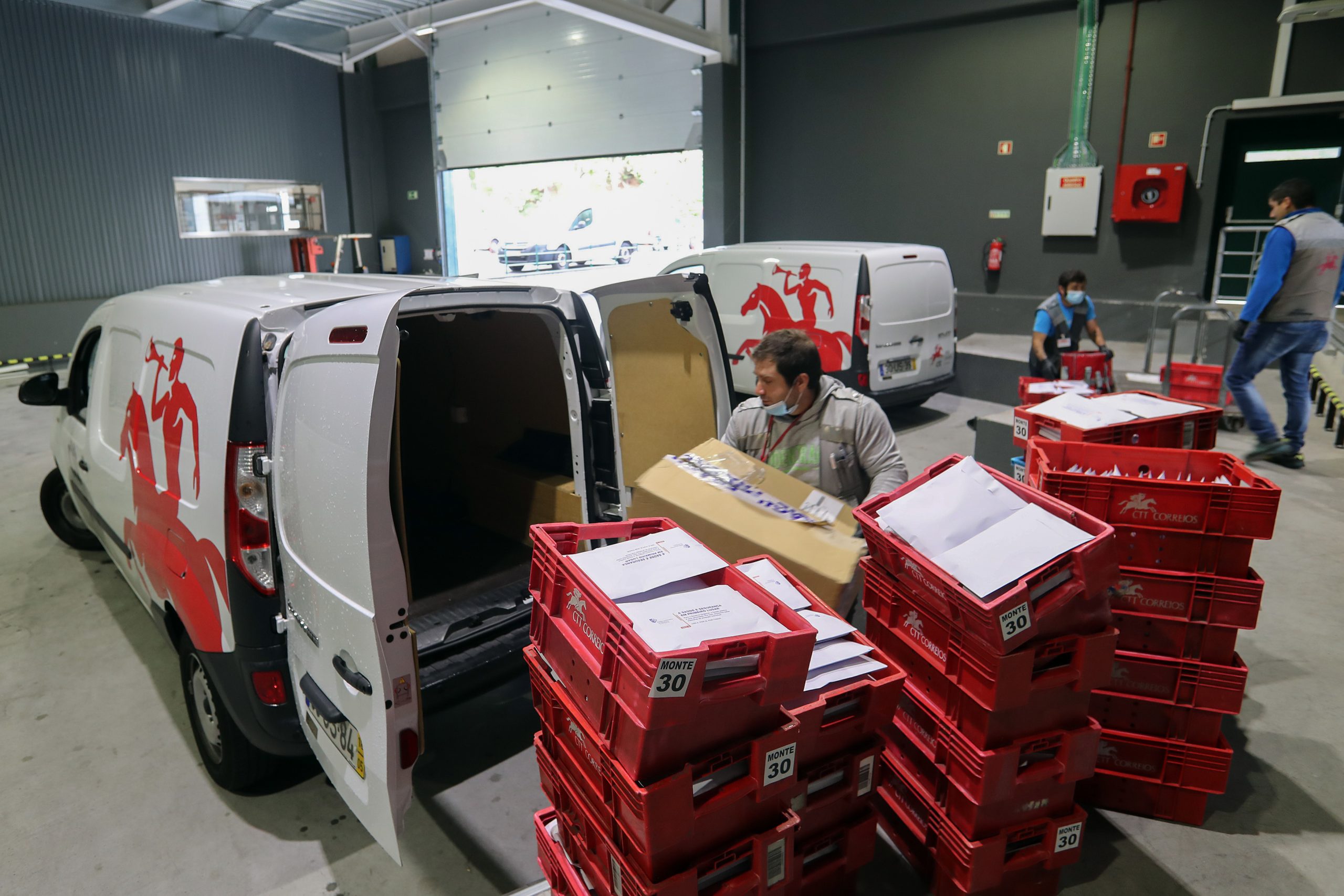 Estado condenado a pagar 23,6 milhões de euros aos CTT
