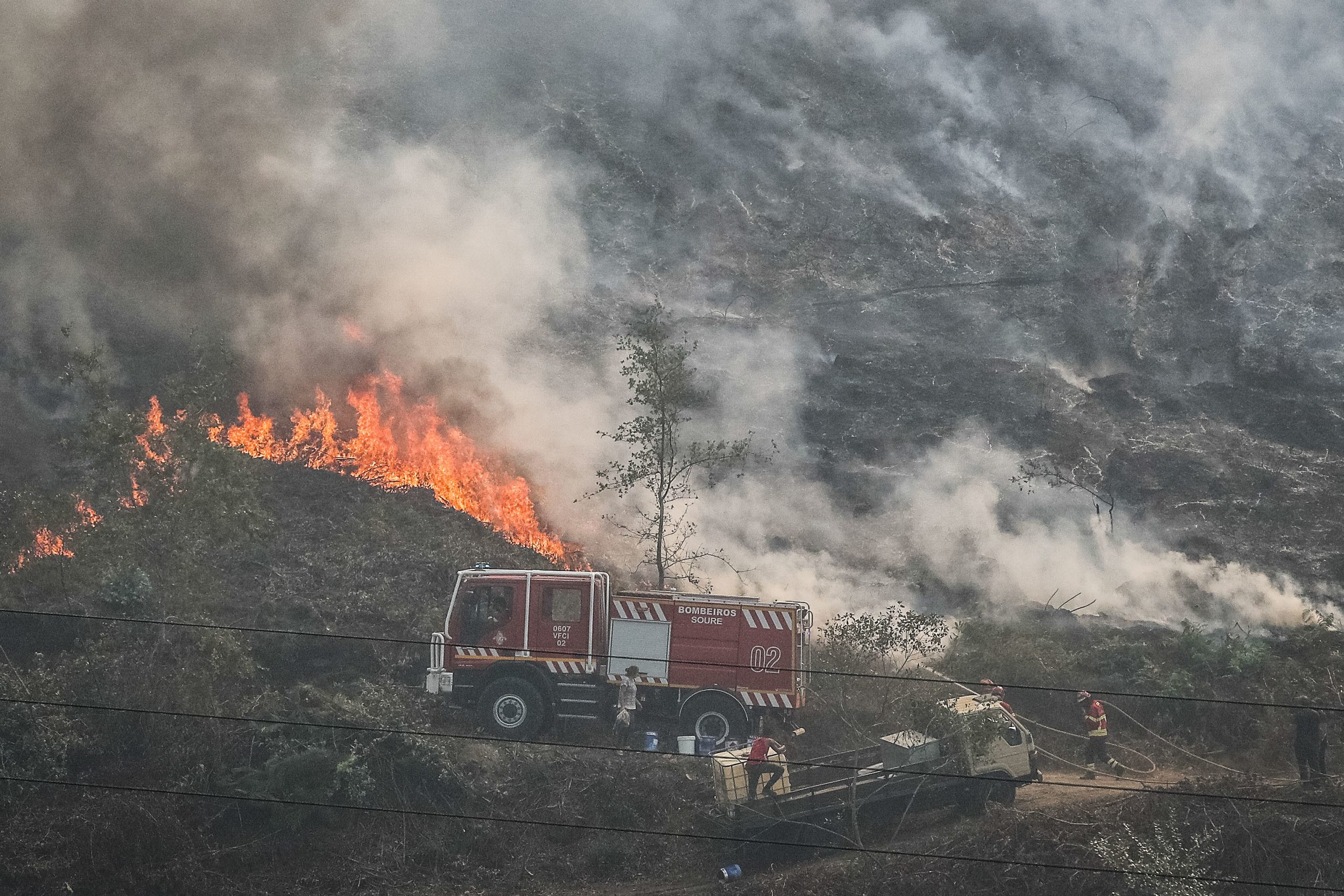 Fogo de Oliveira de Frades com 40% da área dominada