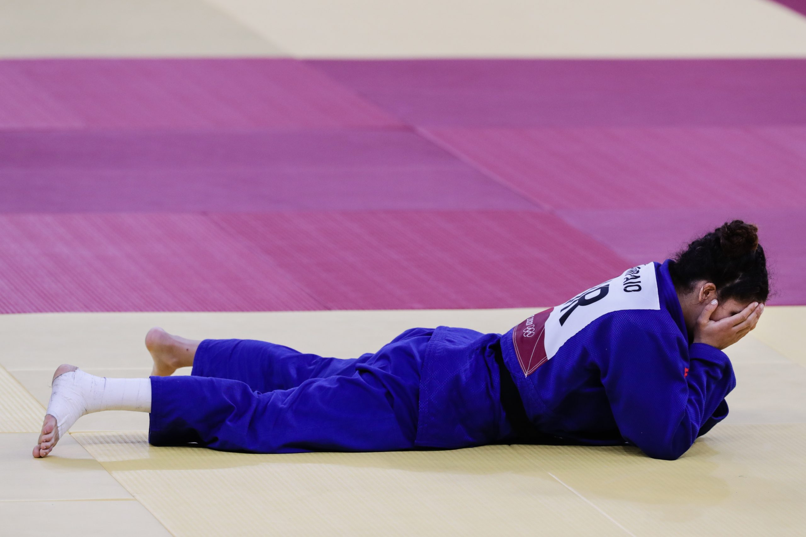 Lesão no ombro elimina Patrícia Sampaio nas meias-finais dos Europeus de judo