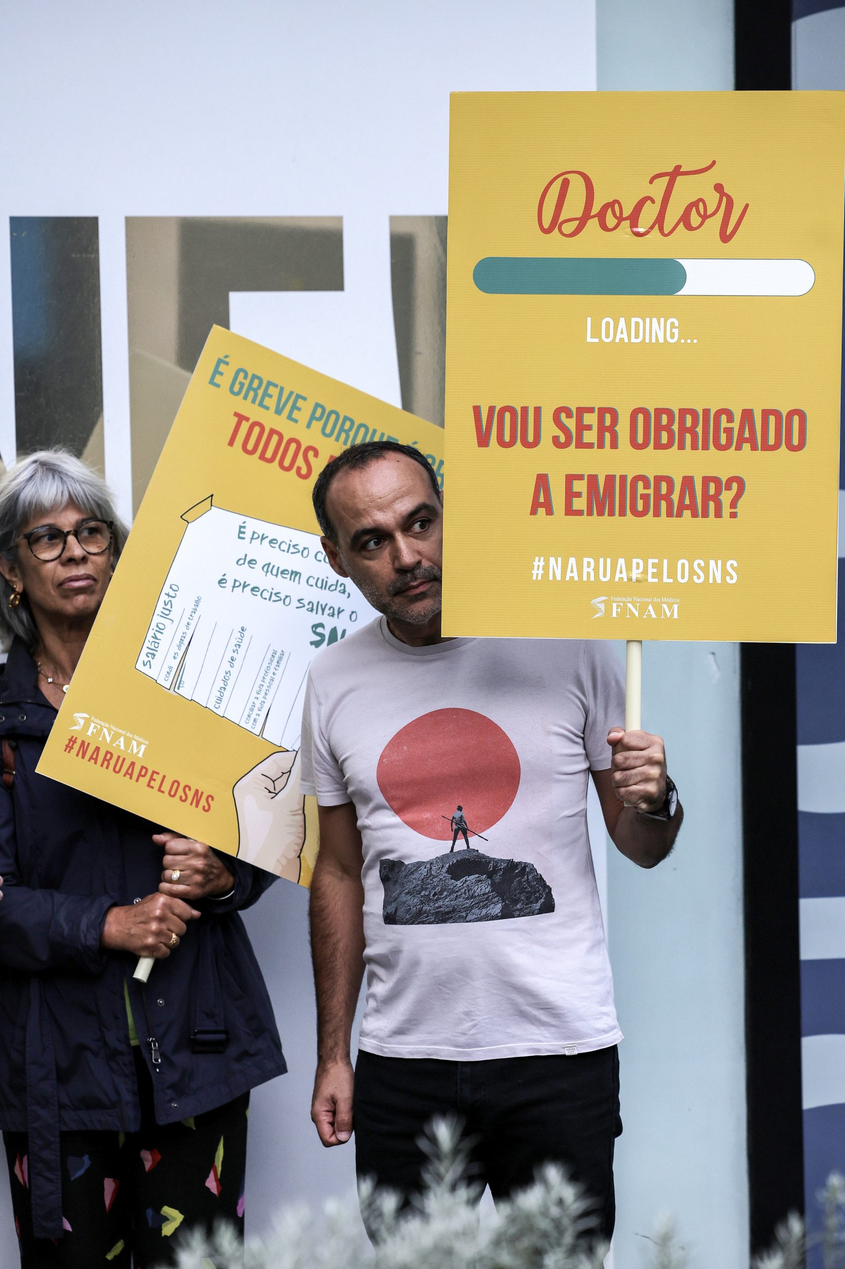 Parte dos médicos com contratos anteriores a 2013 ficam sem atualização salarial