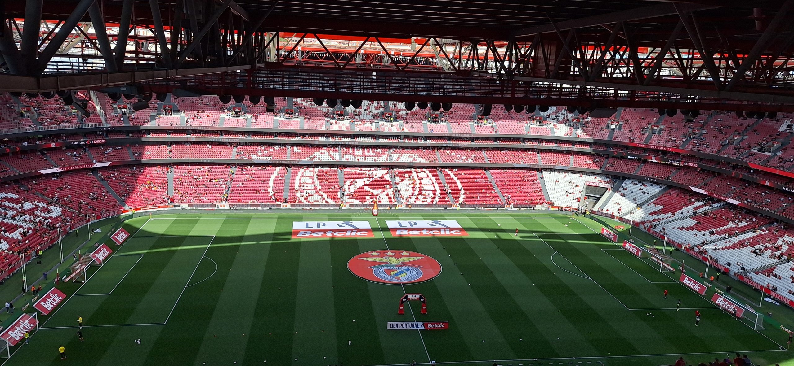 Rui Costa vence primeira volta das eleições no Benfica com 42,1% e vai defrontar Noronha Lopes na segunda volta