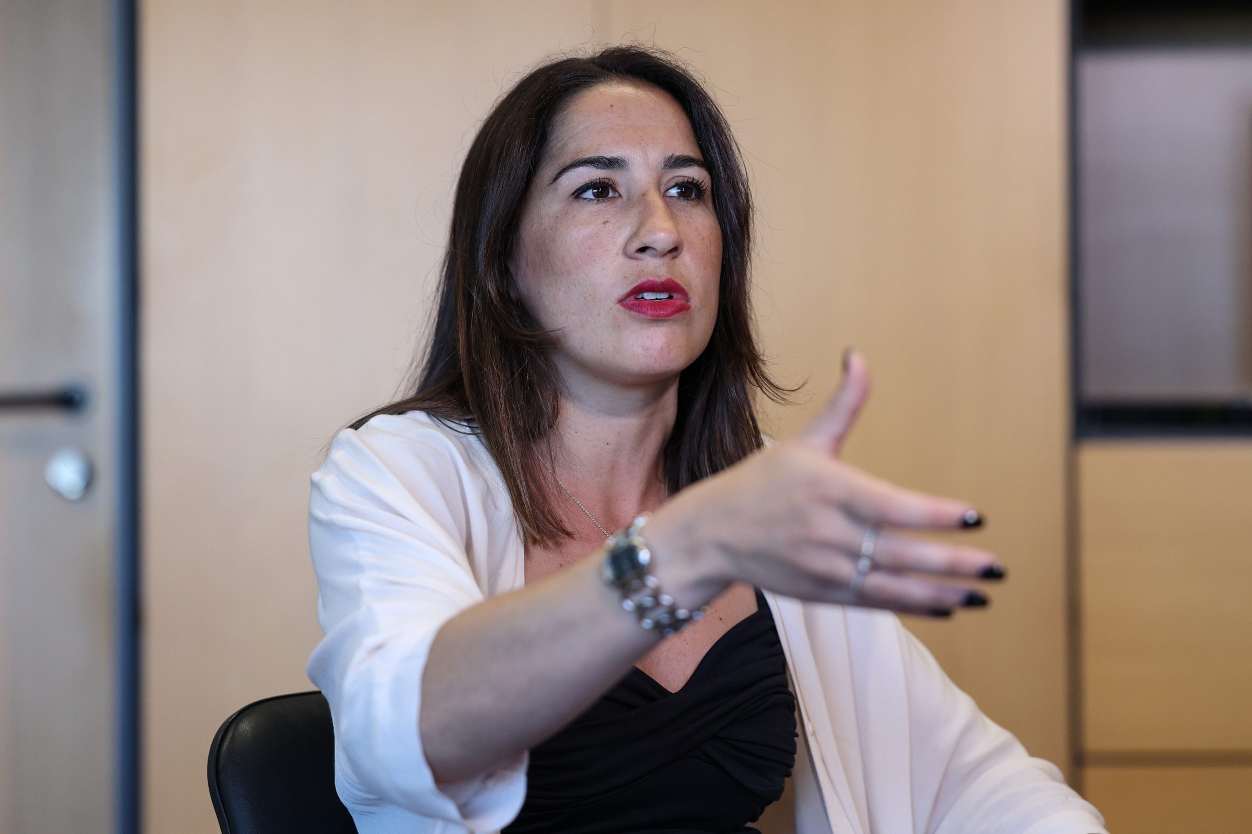 Quantas “mais casas transitarem do alojamento local, melhor”, afirma Ministra da Habitação