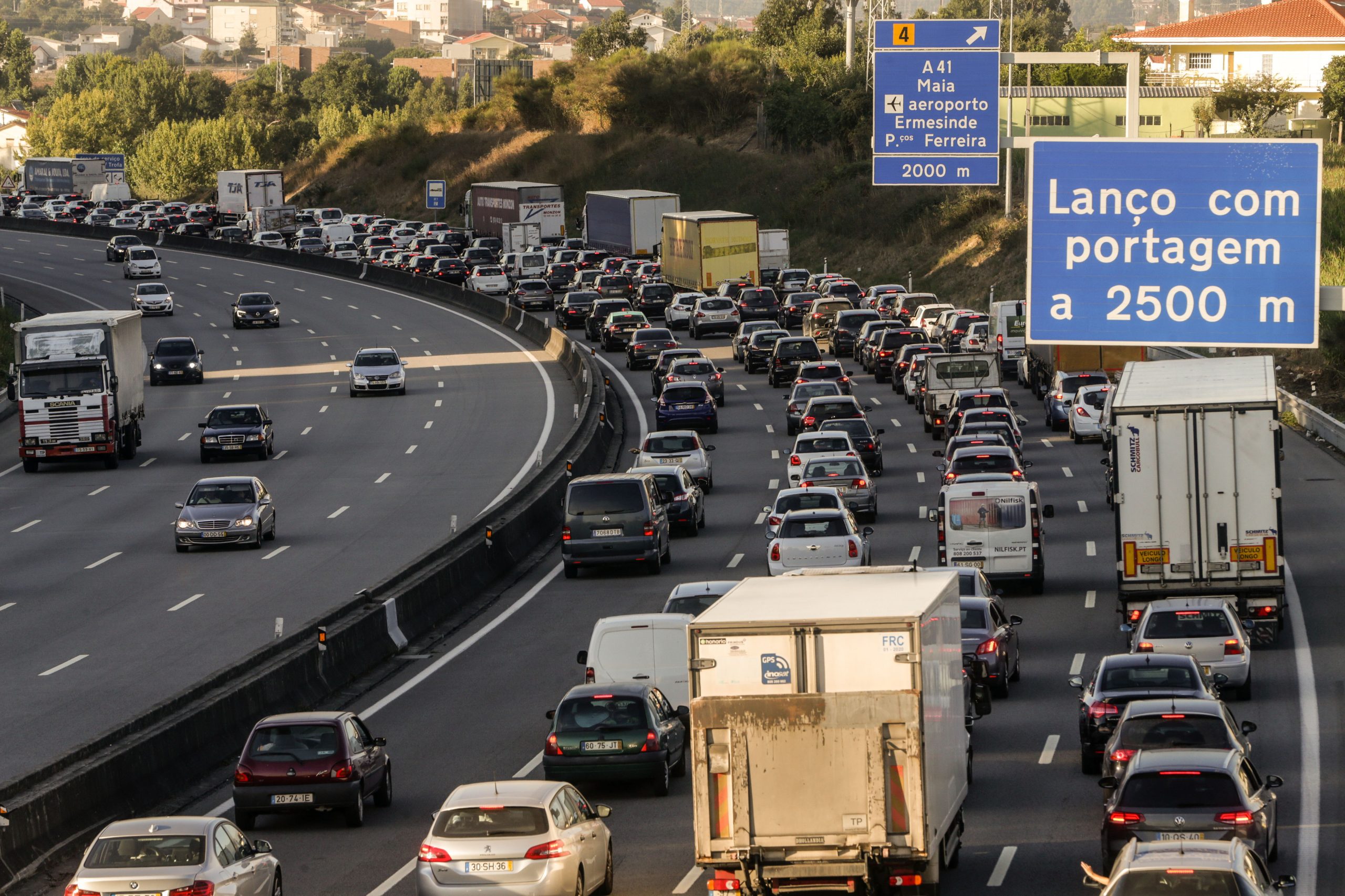 Três colisões em três horas. A3 cortada ao trânsito na Maia no sentido Porto-Braga