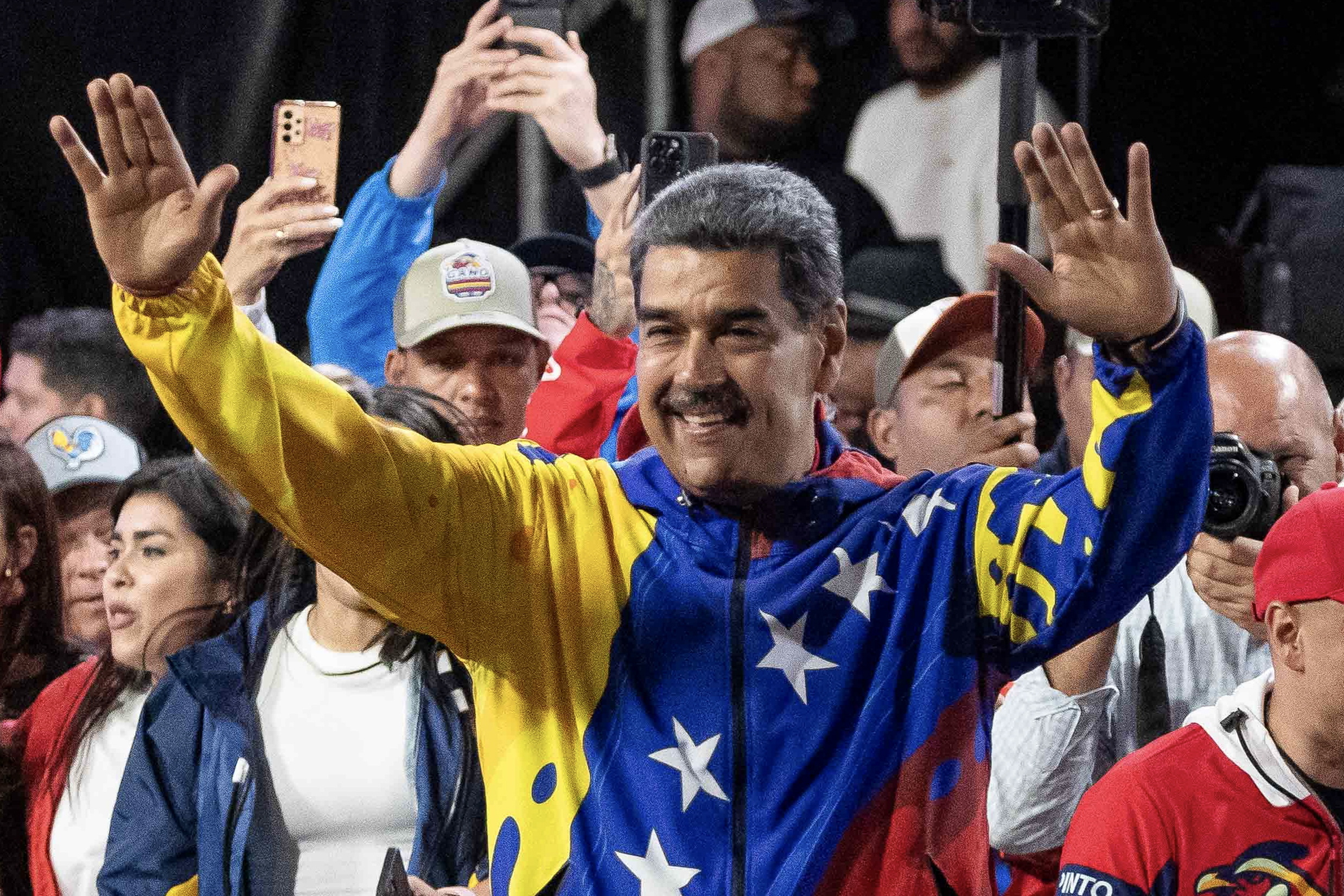 Maduro reeleito presidente da Venezuela perante as denúncias da oposição