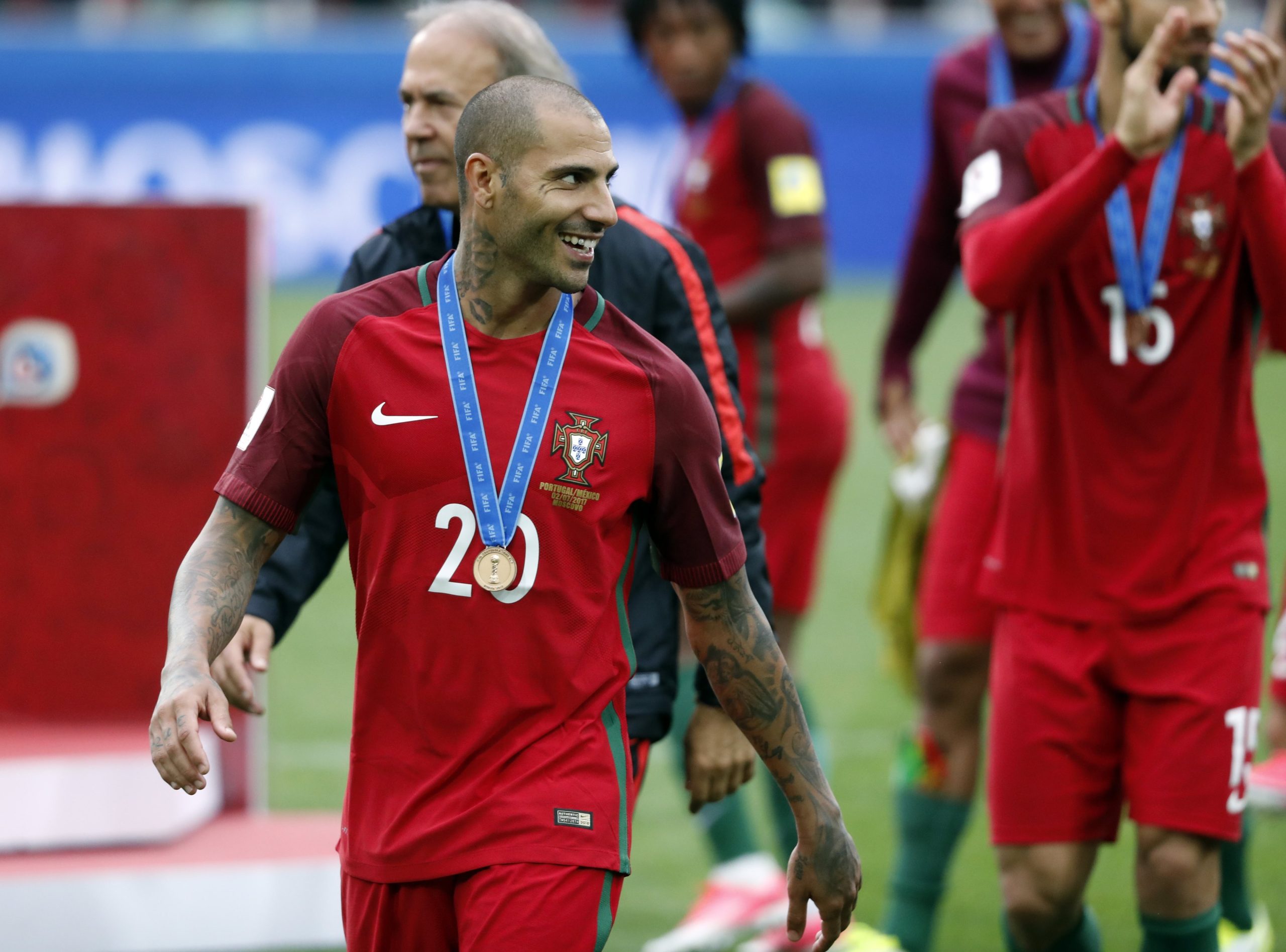 Quaresma dedica medalha da Taça das Confederações a amigo vítima dos incêndios