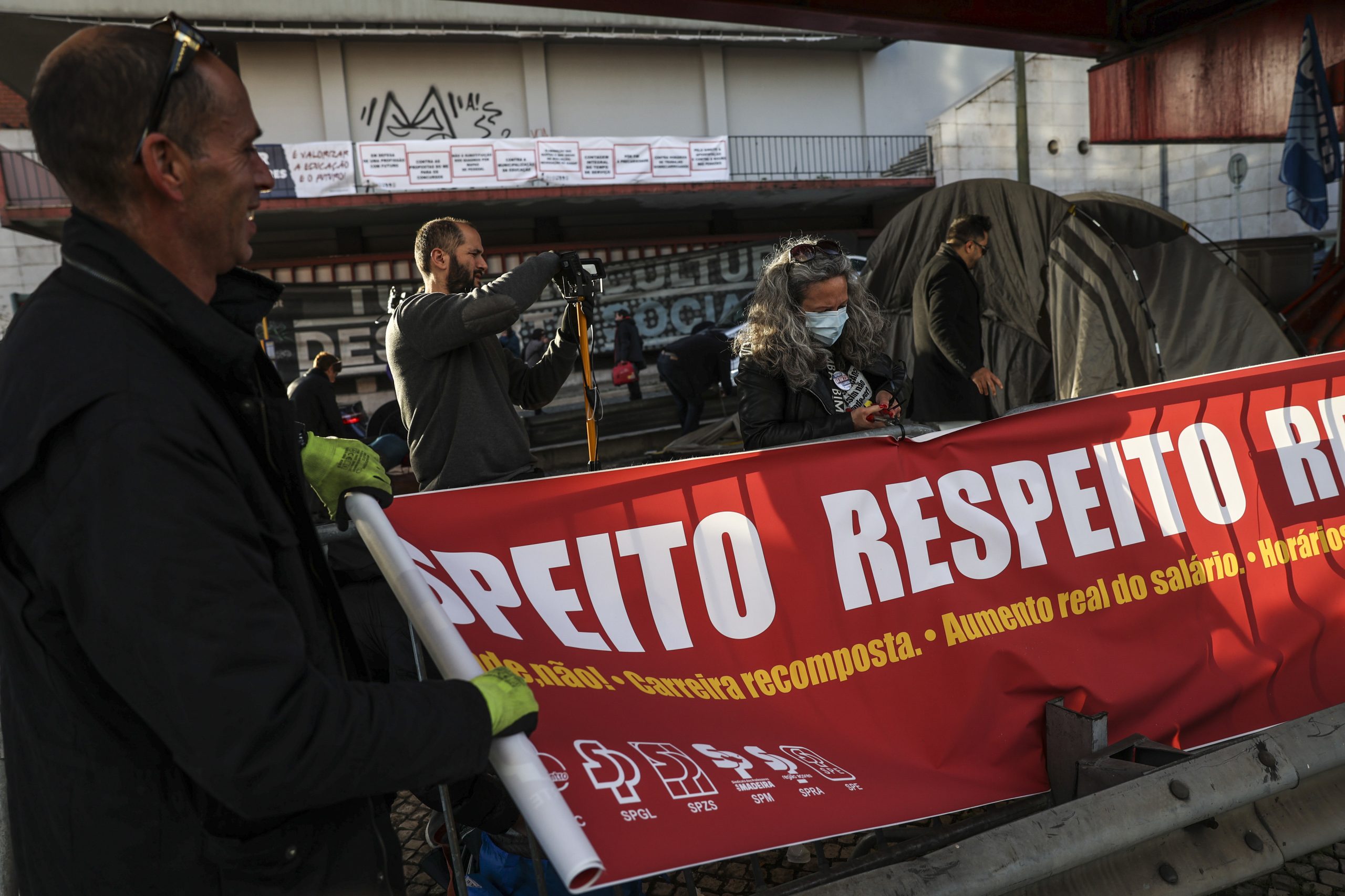 Professores denunciam operações STOP que visam autocarros a caminho de protesto em Lisboa