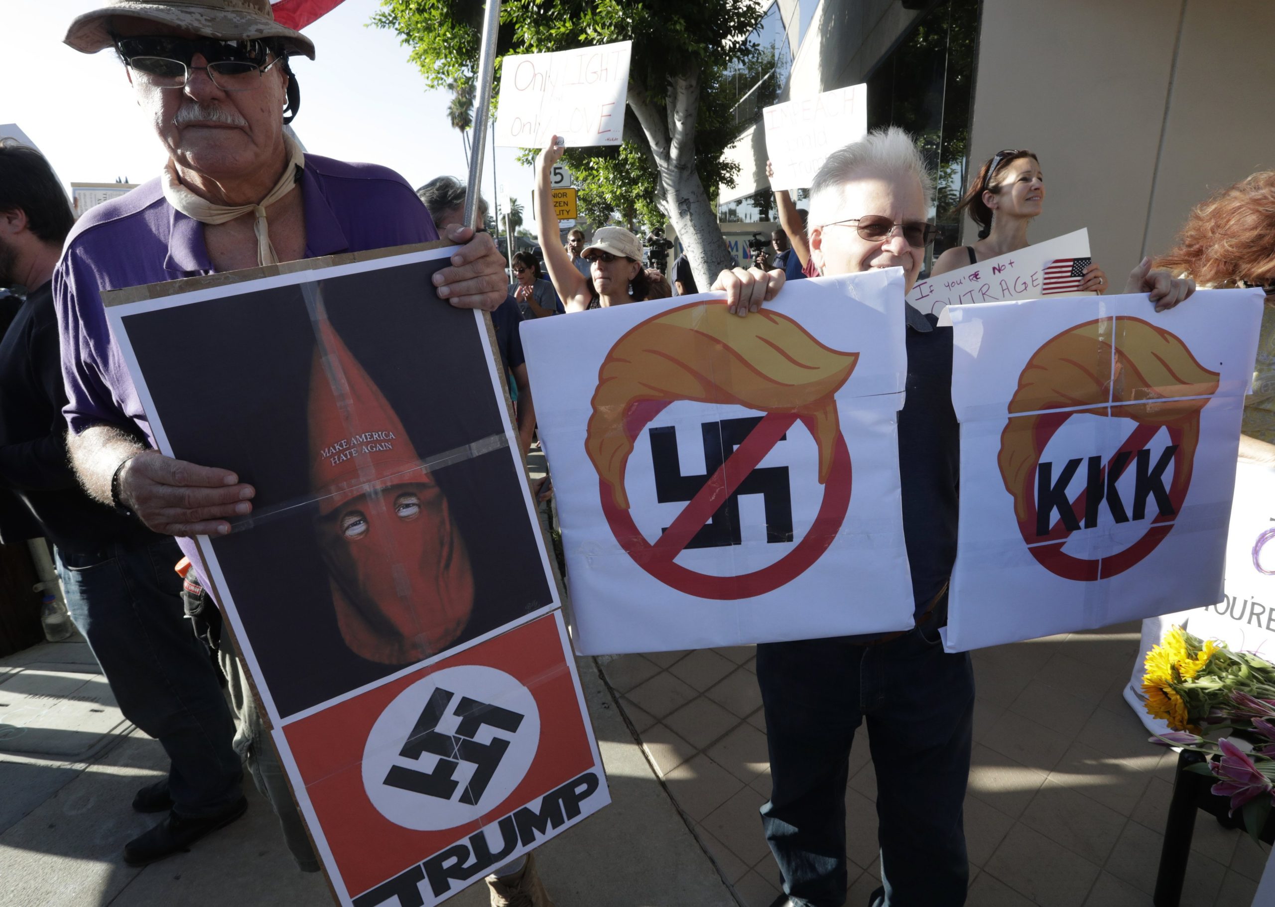 Muros nas fronteiras e avenidas para o Mal