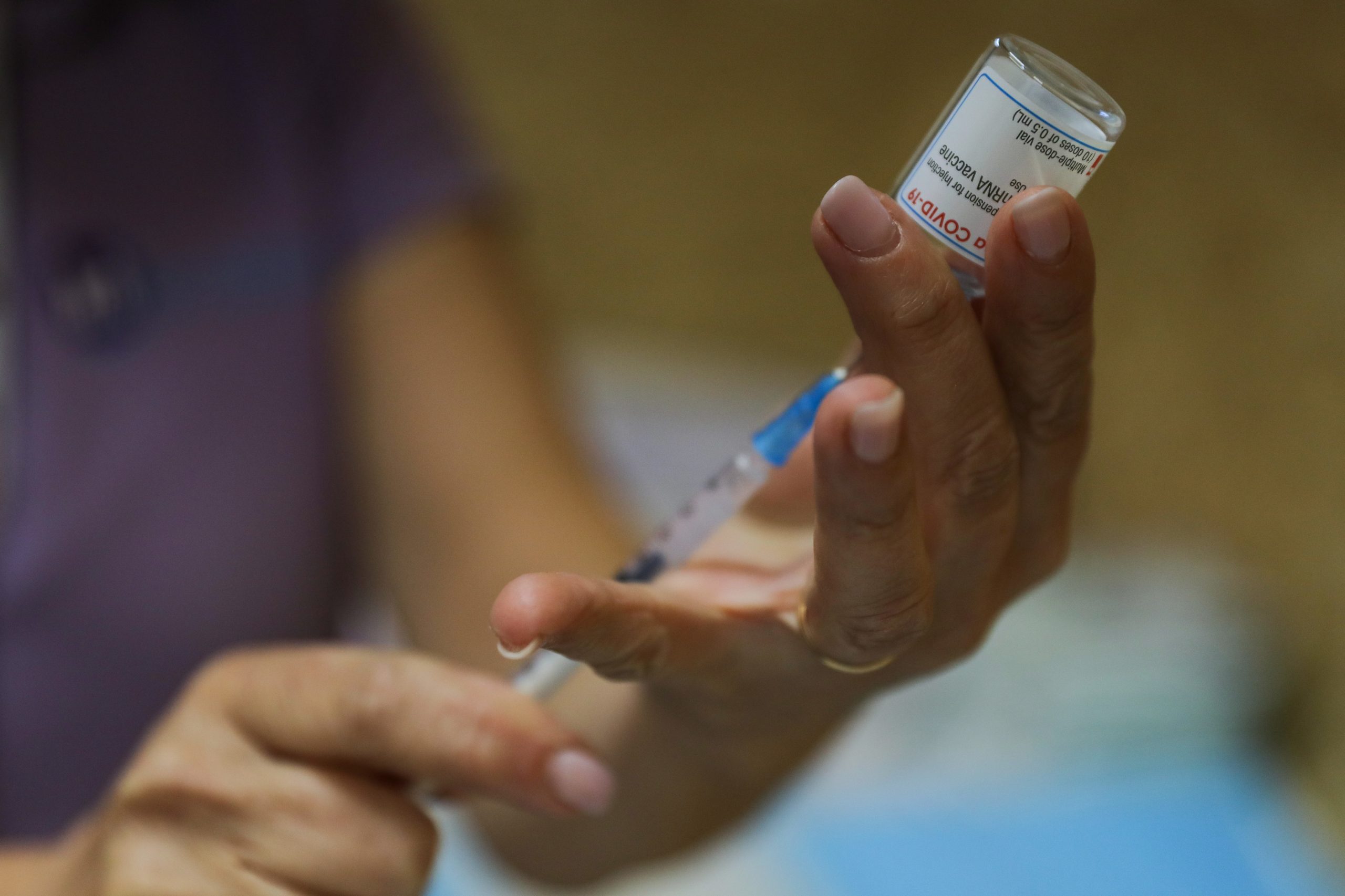 Covid-19: DGS atualiza normas e dá início a vacinação de quem tem mais de 16 anos e doenças de risco