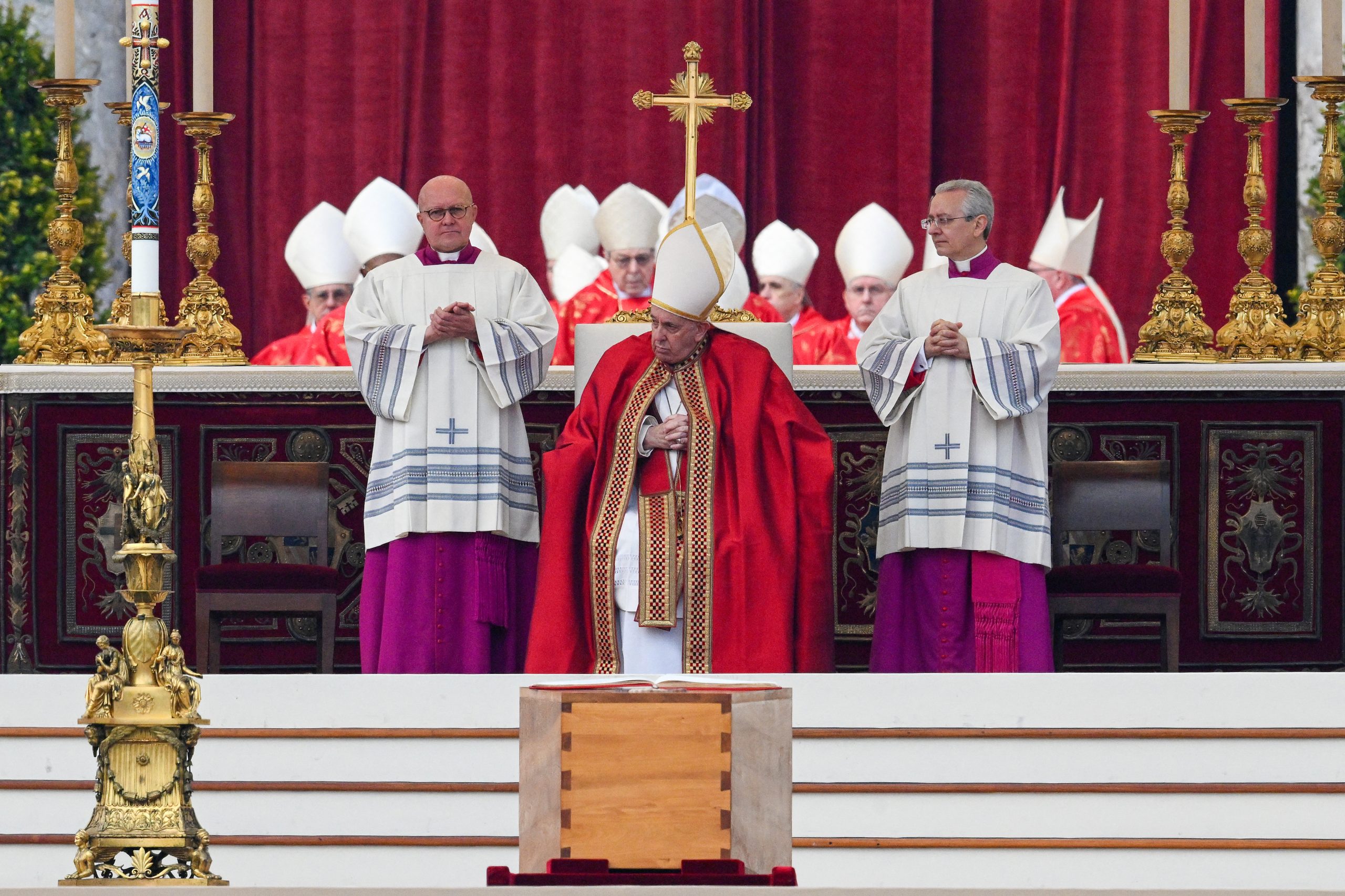 A Deus, Bento XVI