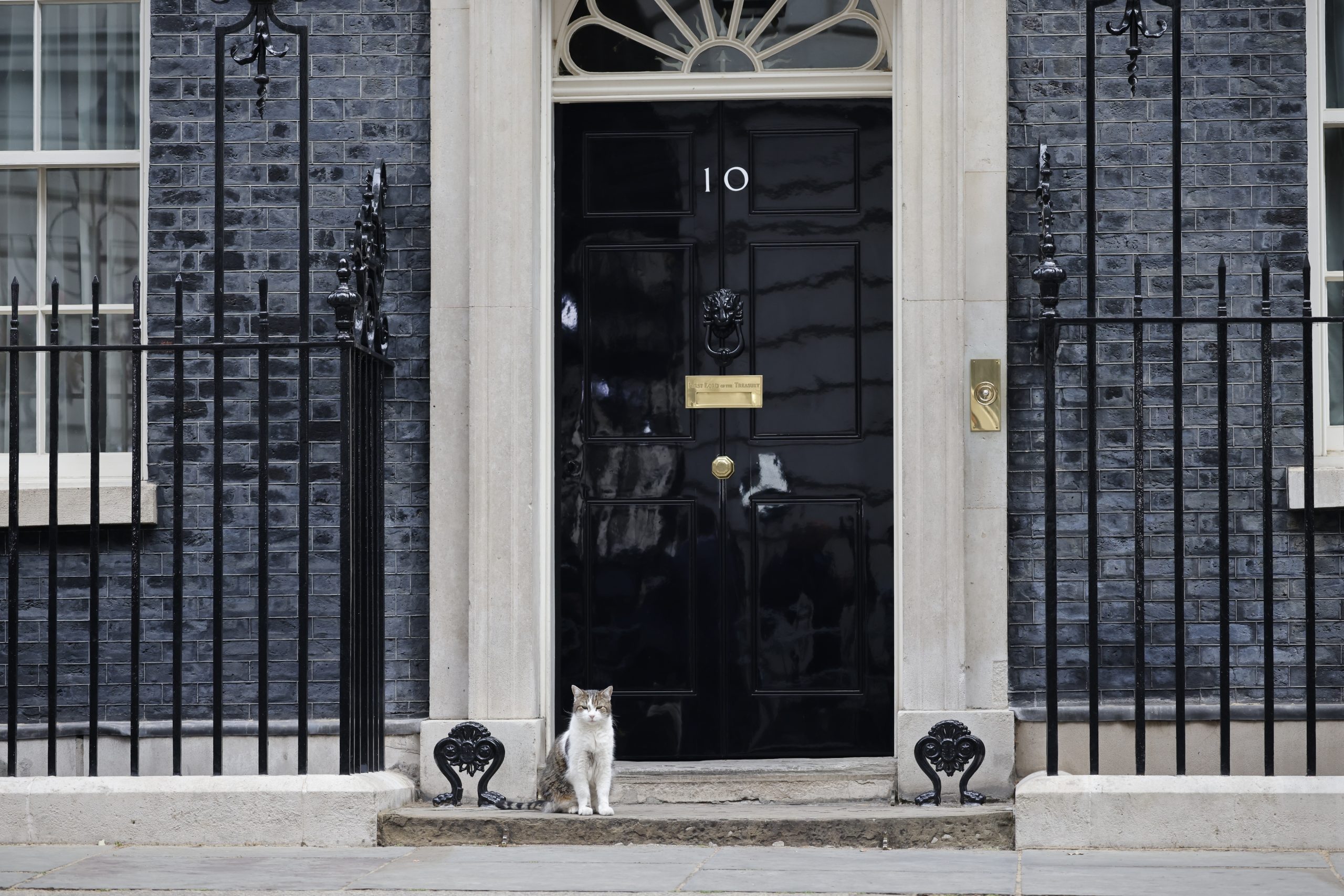 Mulheres denunciam dois casos de agressão e assédio sexual em Downing Street