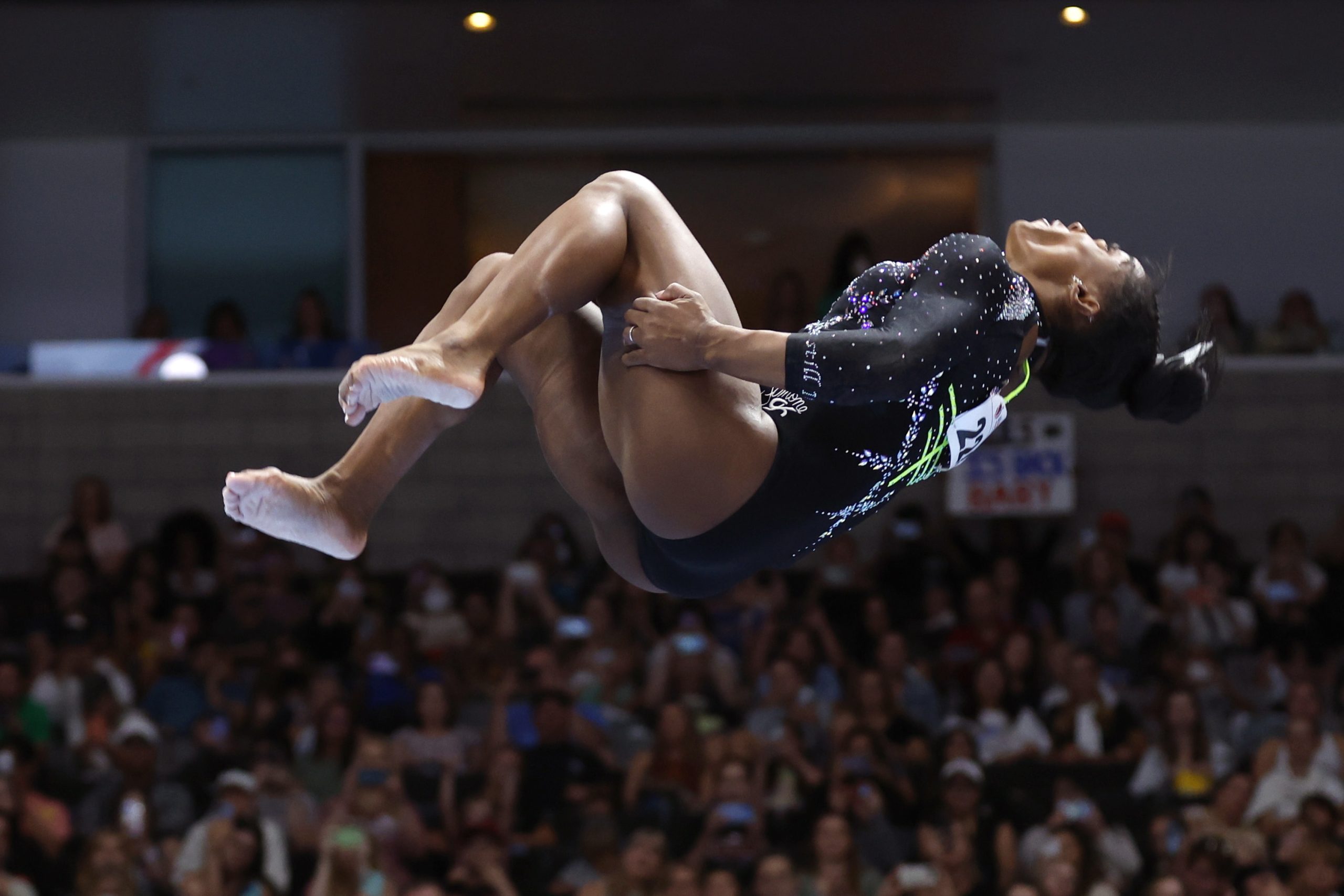 Ginastas Simone Biles e Shilese Jones podem ter saltos batizados com os seus nomes