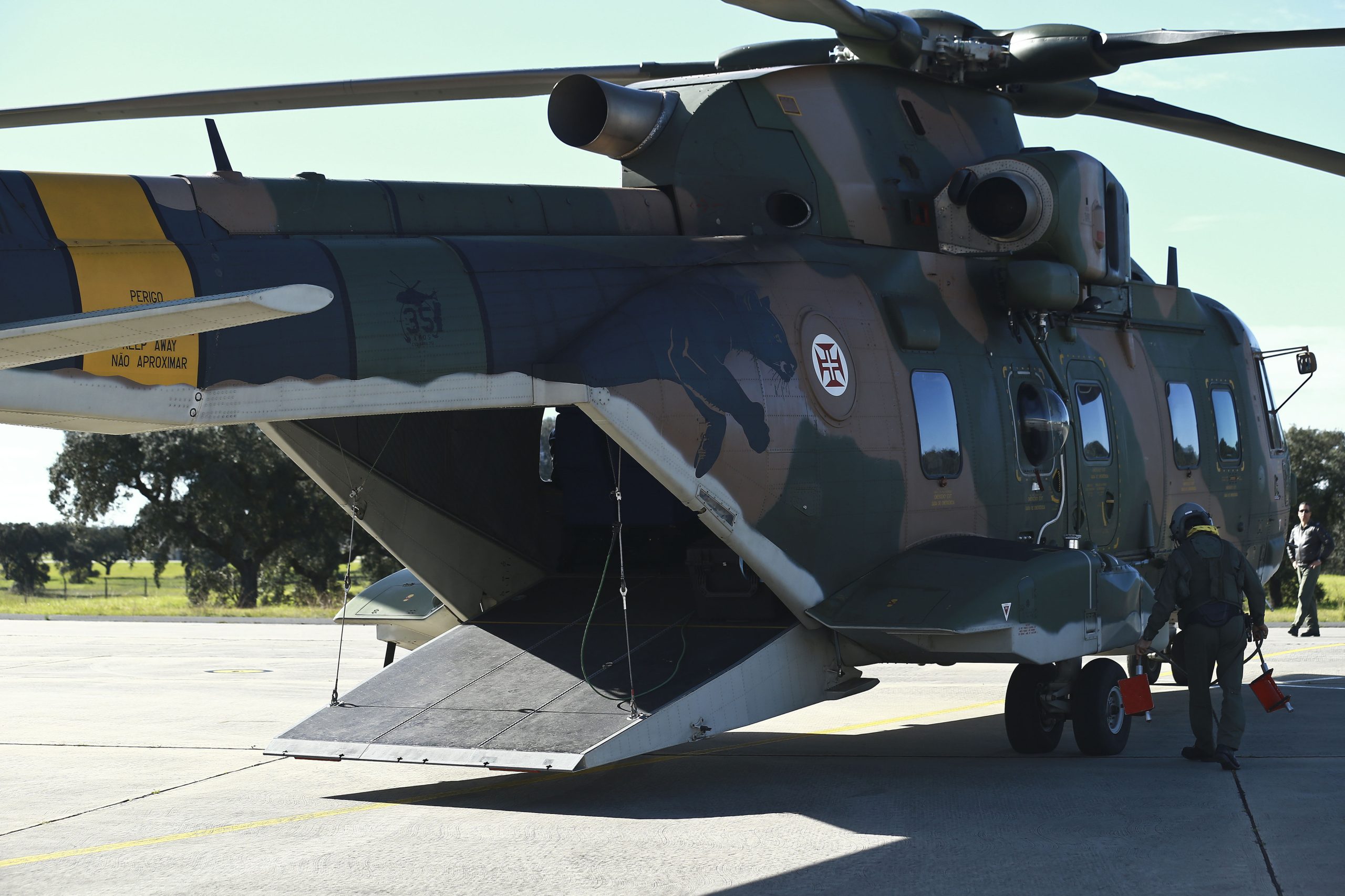 Ministério da Defesa contrata novo programa de manutenção dos helicópteros EH-101