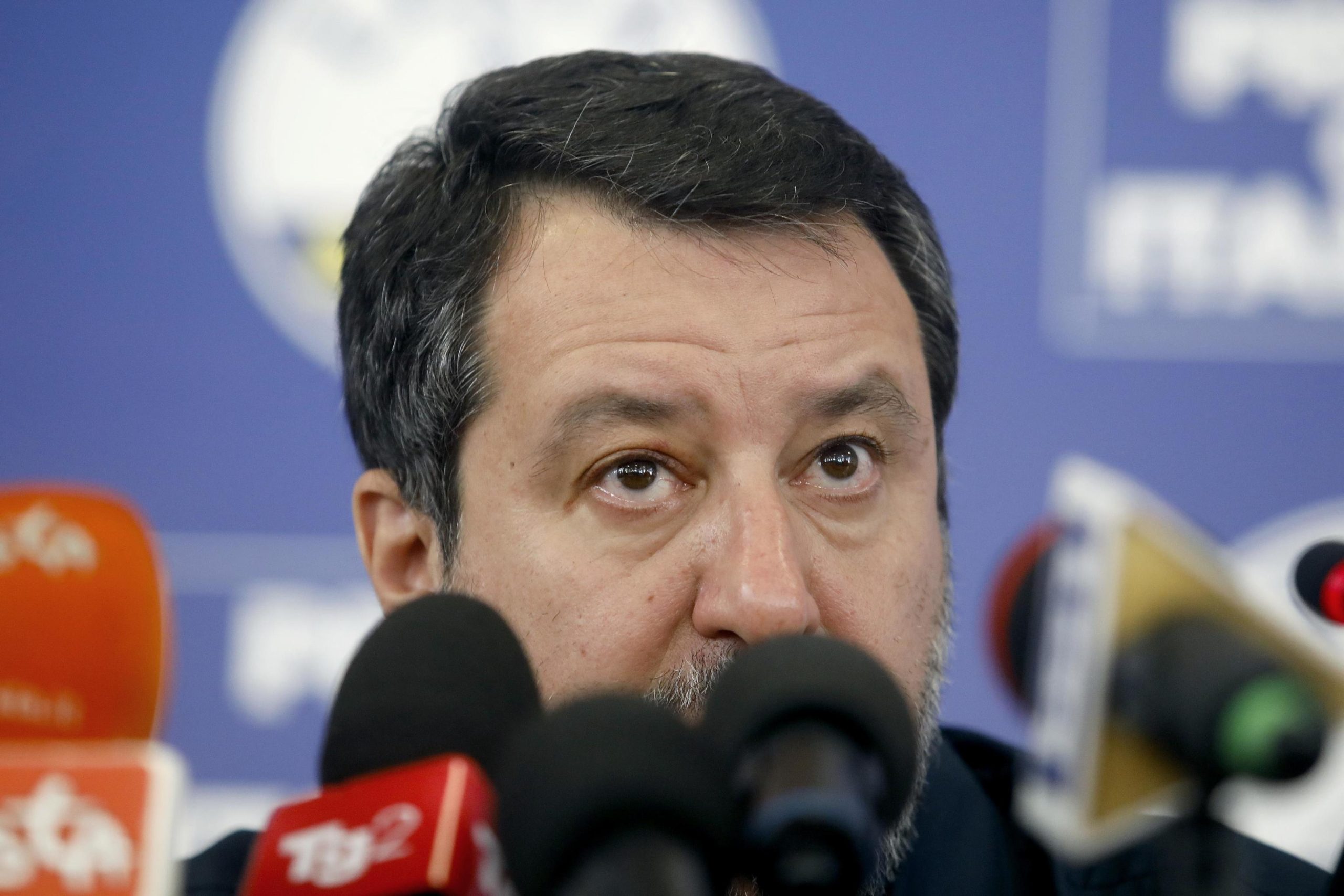 Itália: Justiça italiana pede seis anos de prisão para Salvini por bloquear navio com imigrantes