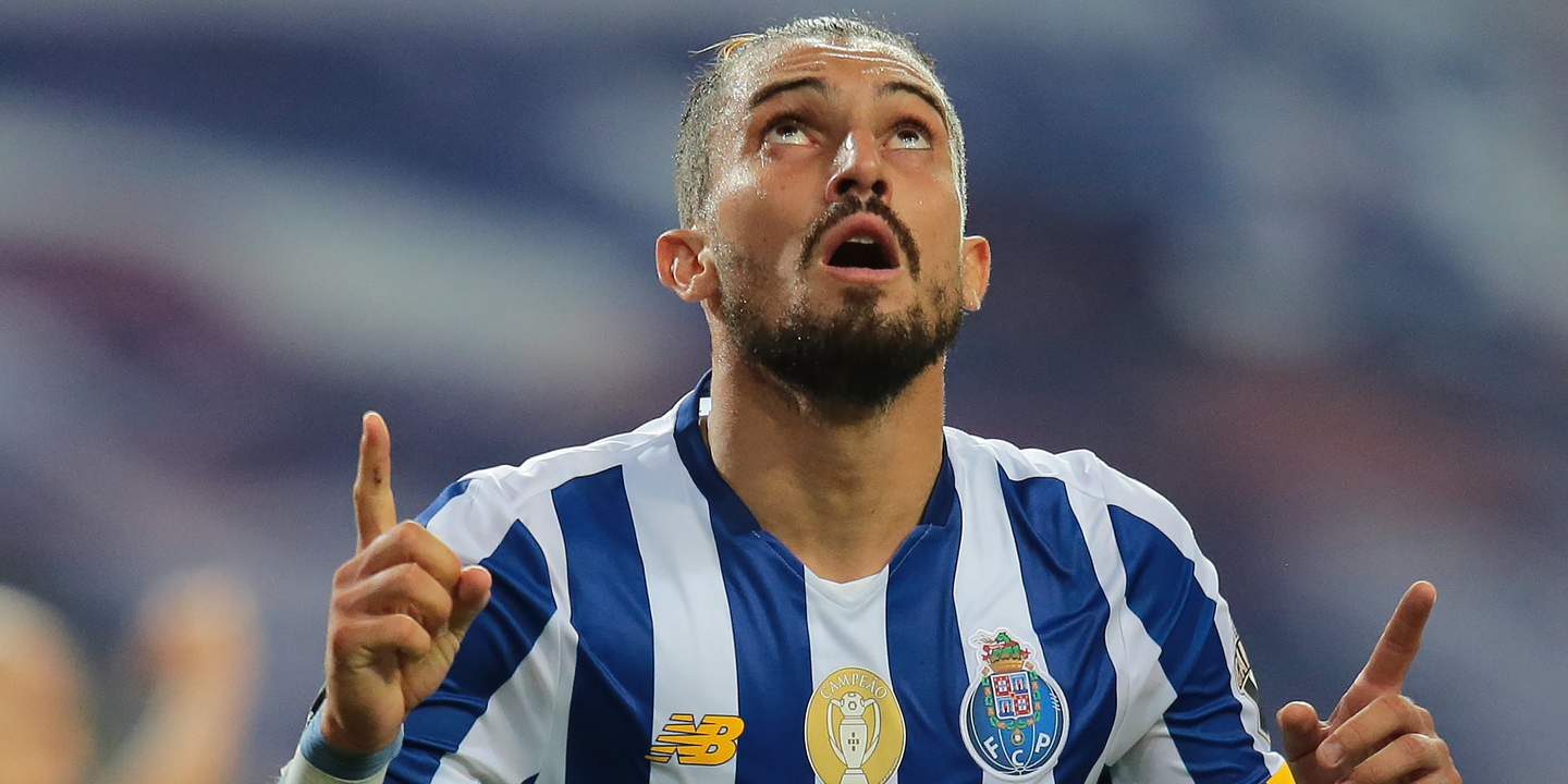 Manchester United contrata Alex Telles ao FC Porto