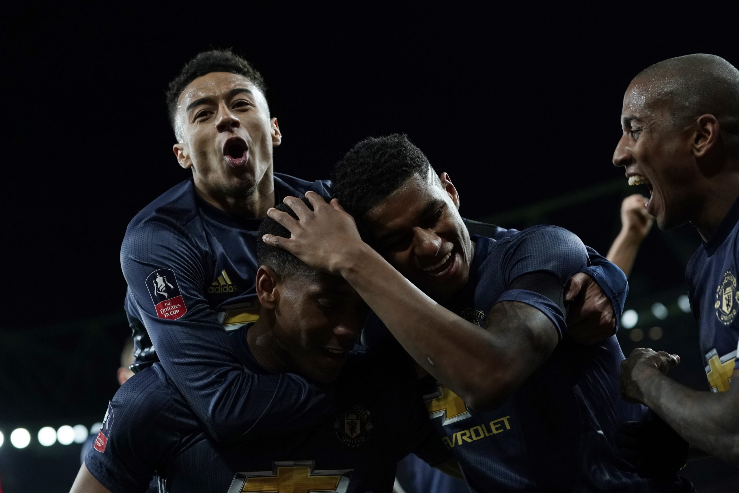 Manchester United vence Arsenal e segue na Taça de Inglaterra