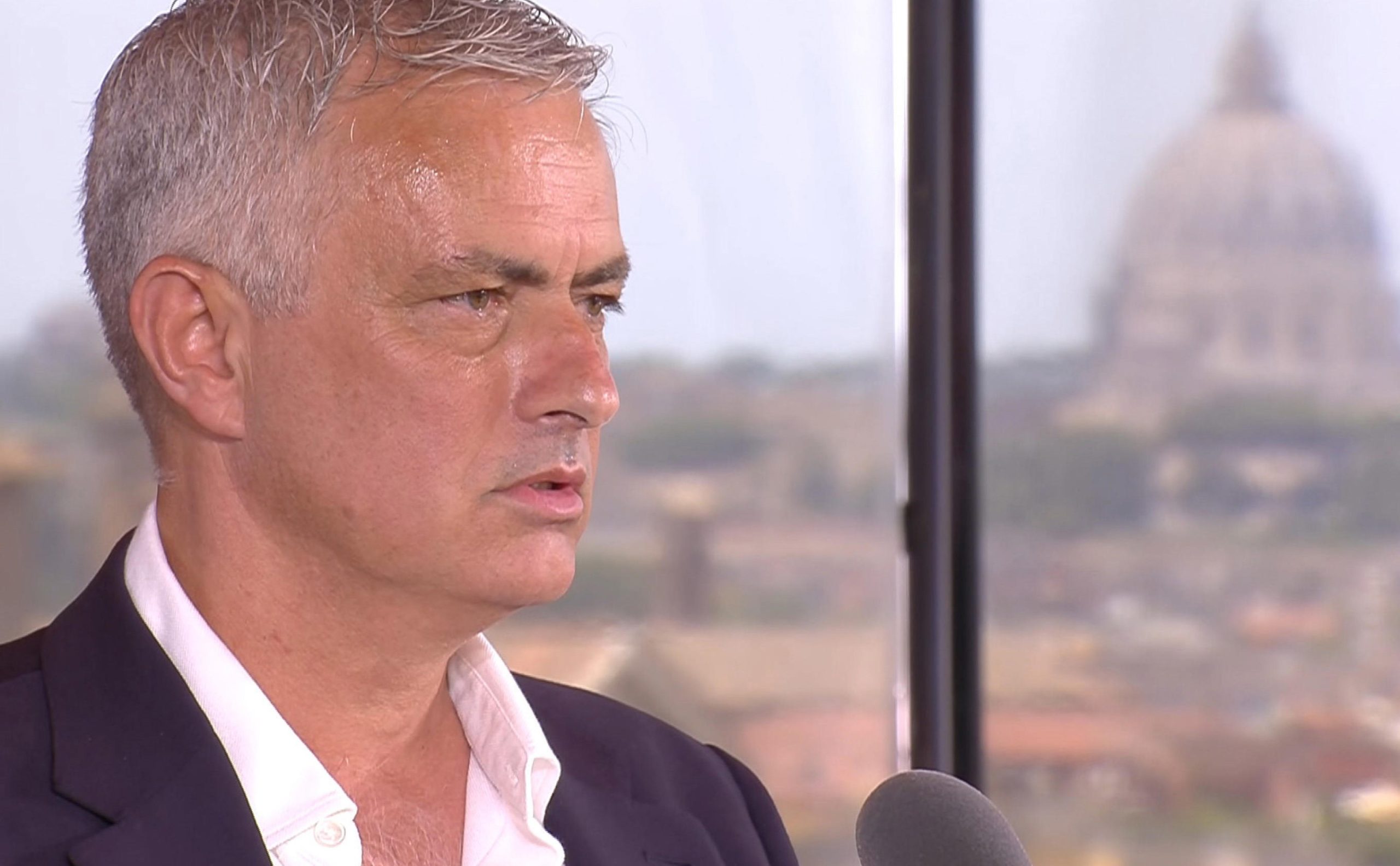 Liga Conferência Europa: Roma, de José Mourinho, e Tottenham, Espírito Santo em destaque no sorteio