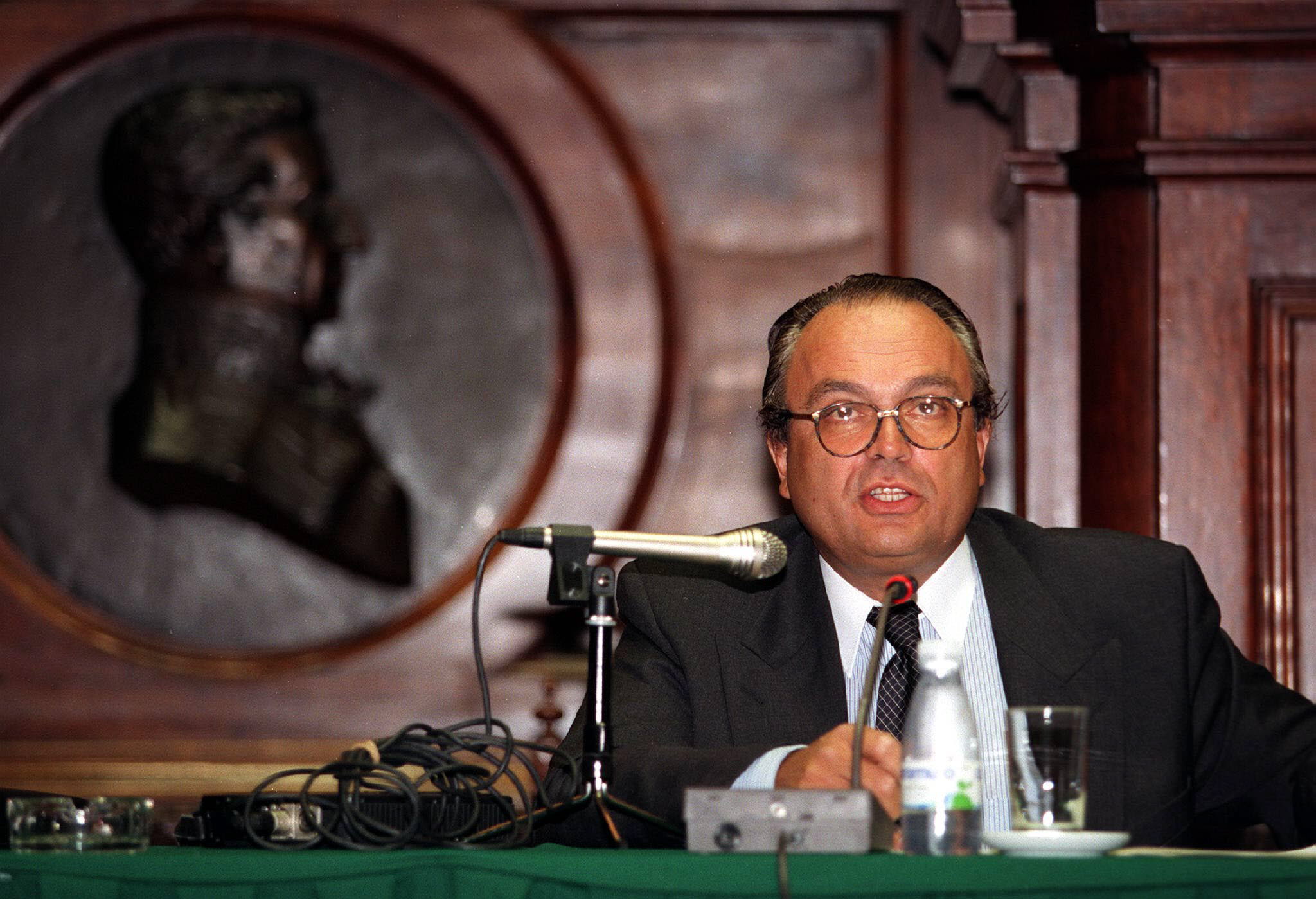 Morreu José Lello