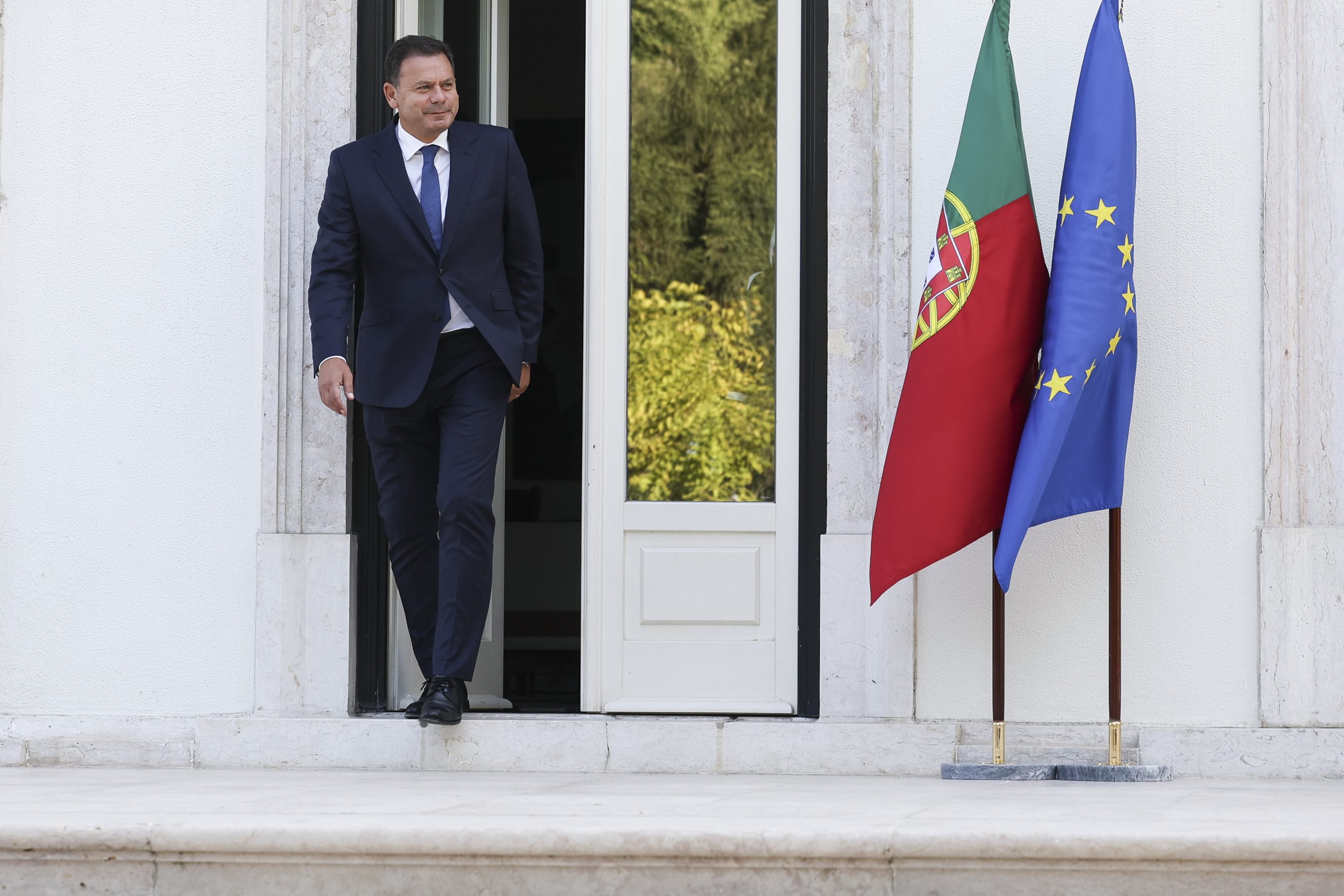 Montenegro diz que “não há reuniões secretas” em S. Bento após notícia de encontro com Ventura