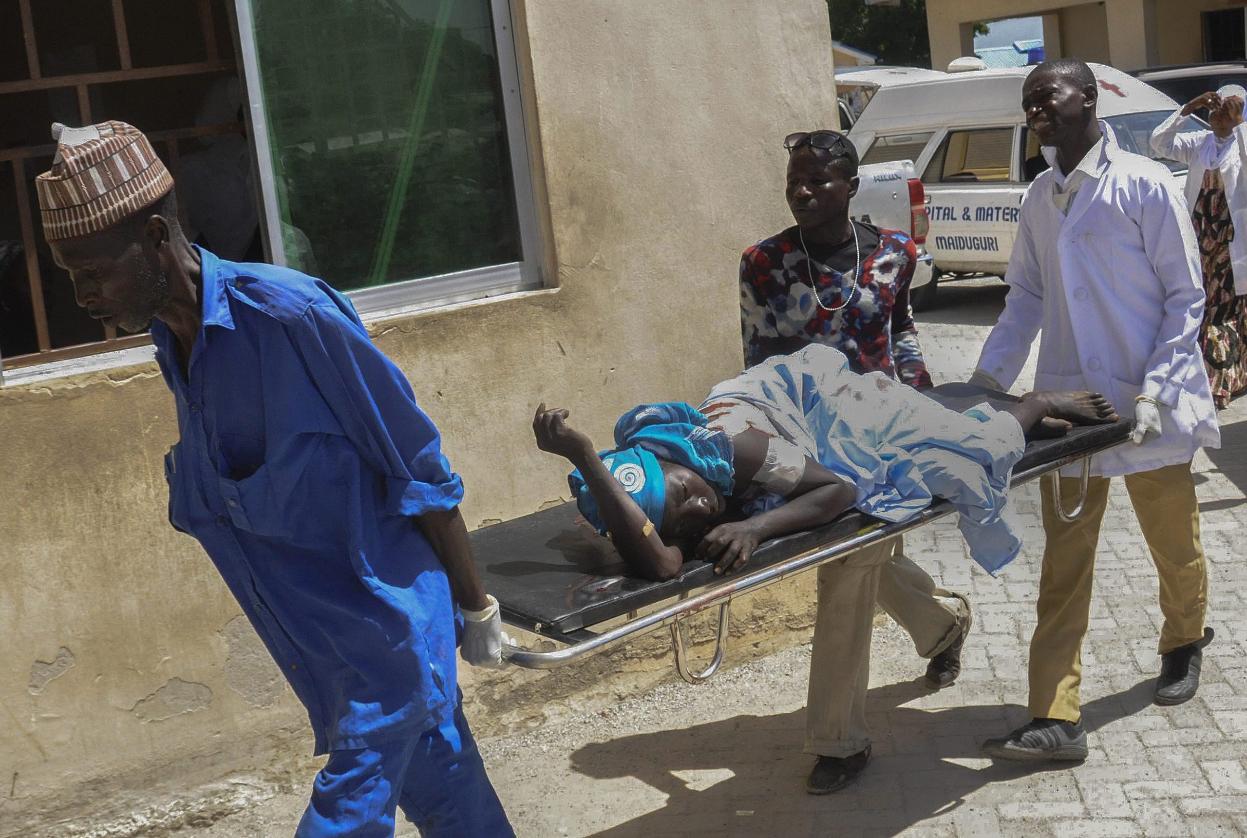 Bombistas-suicidas explodiram-se num mercado na Nigéria, pelo menos 17 feridos
