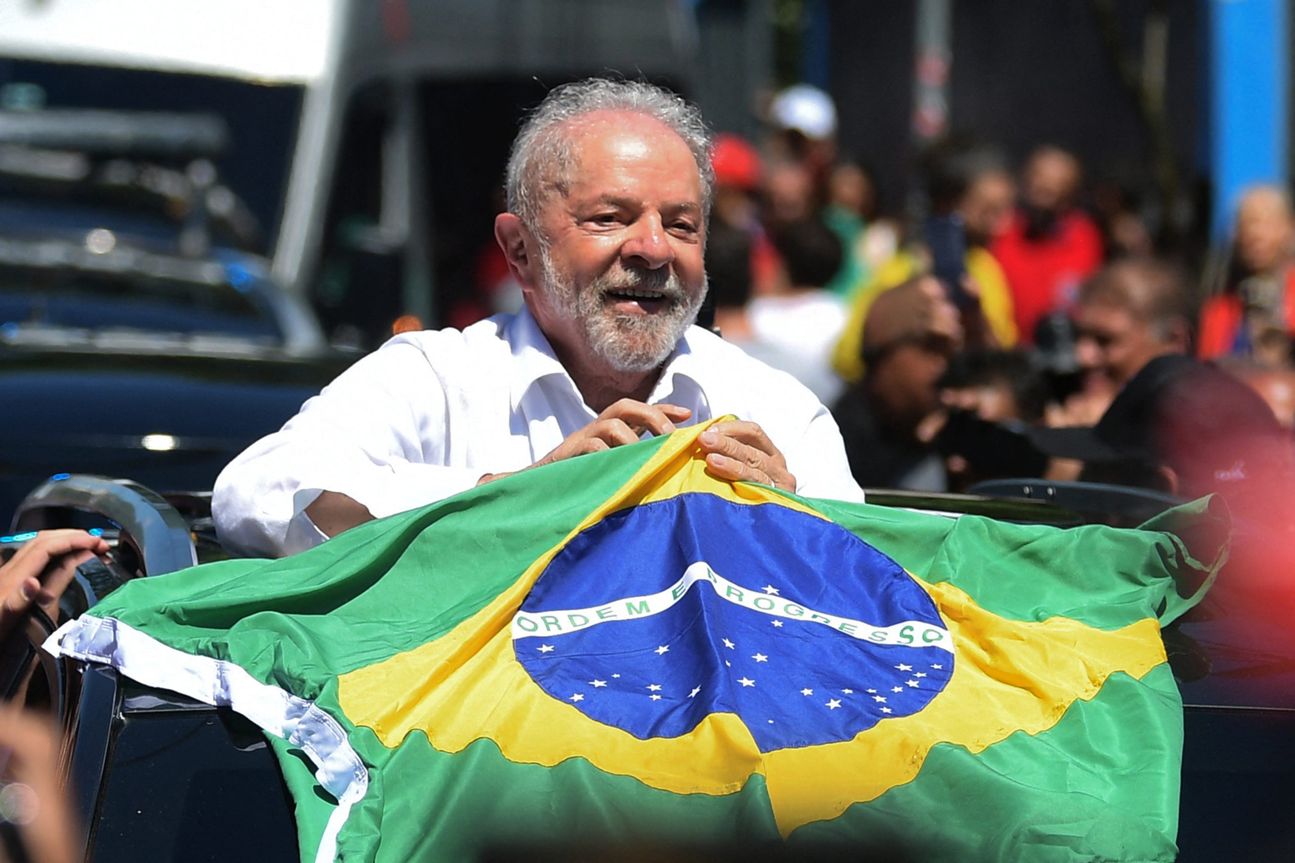 E agora Lula? As reações à eleição e os desafios do novo presidente. Acompanhe aqui