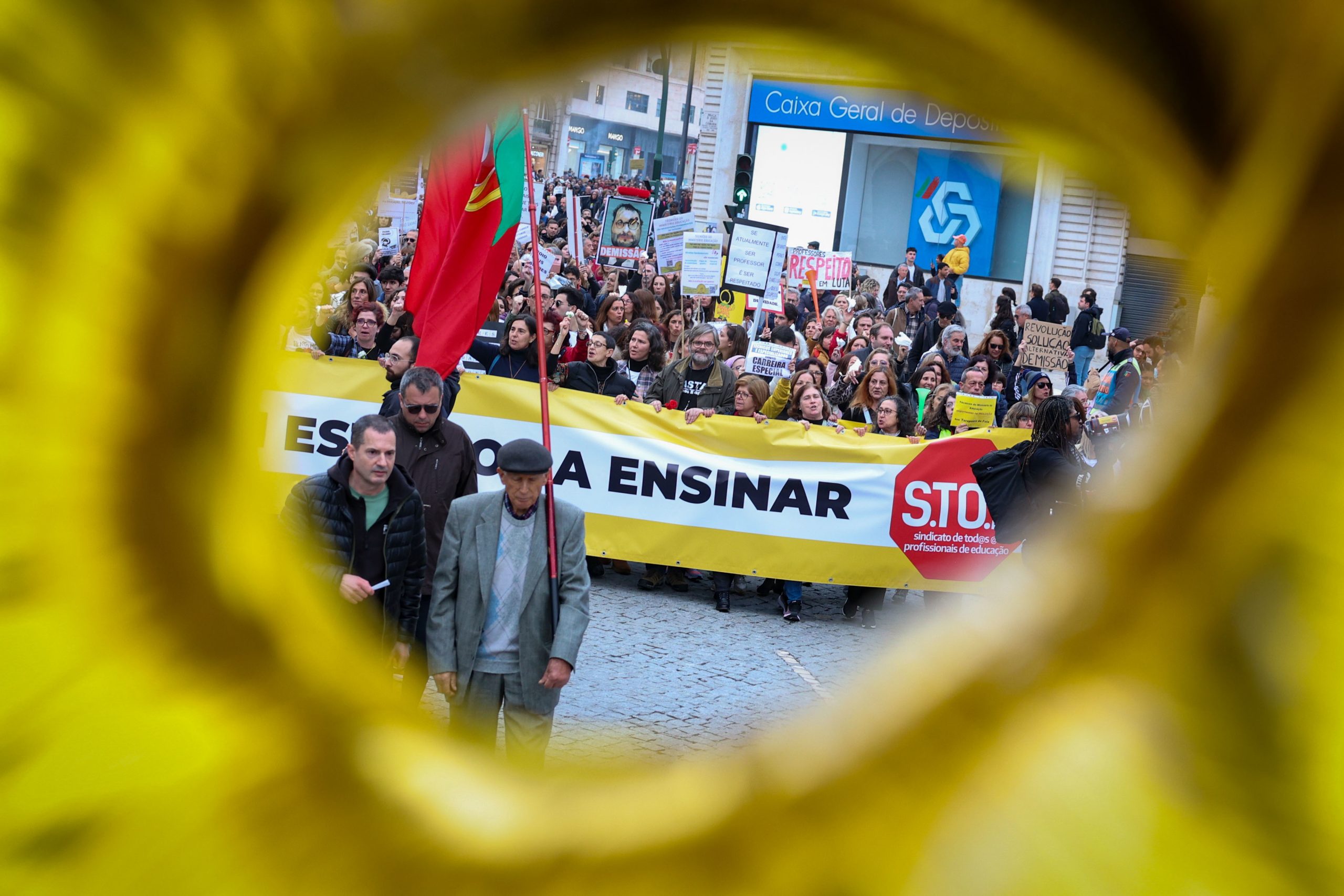 Professores: O que propõe o Ministério e como respondem os sindicatos