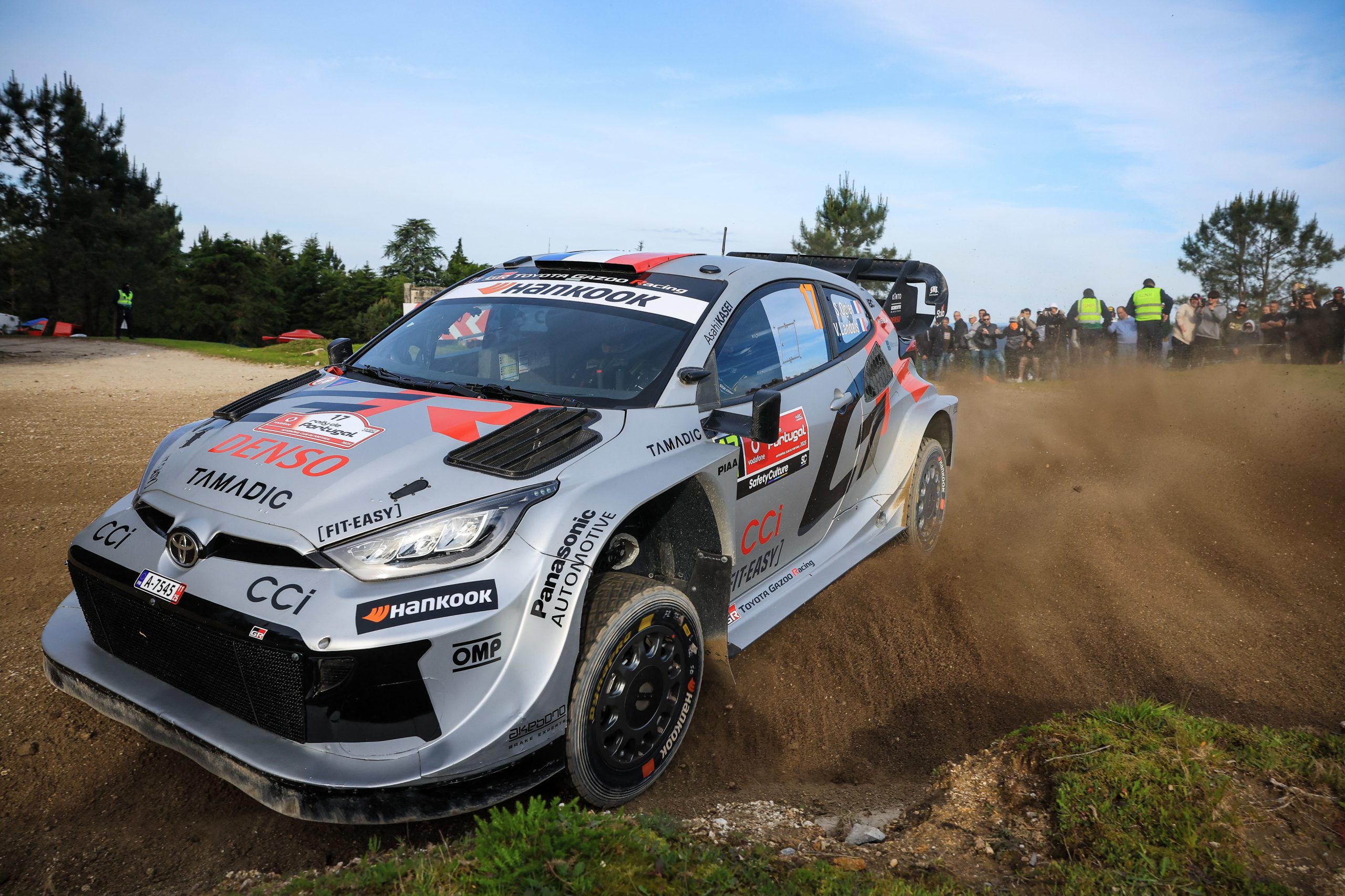 Rali de Portugal. Sébastien Ogier tenta confirmar hoje um inédito sétimo triunfo