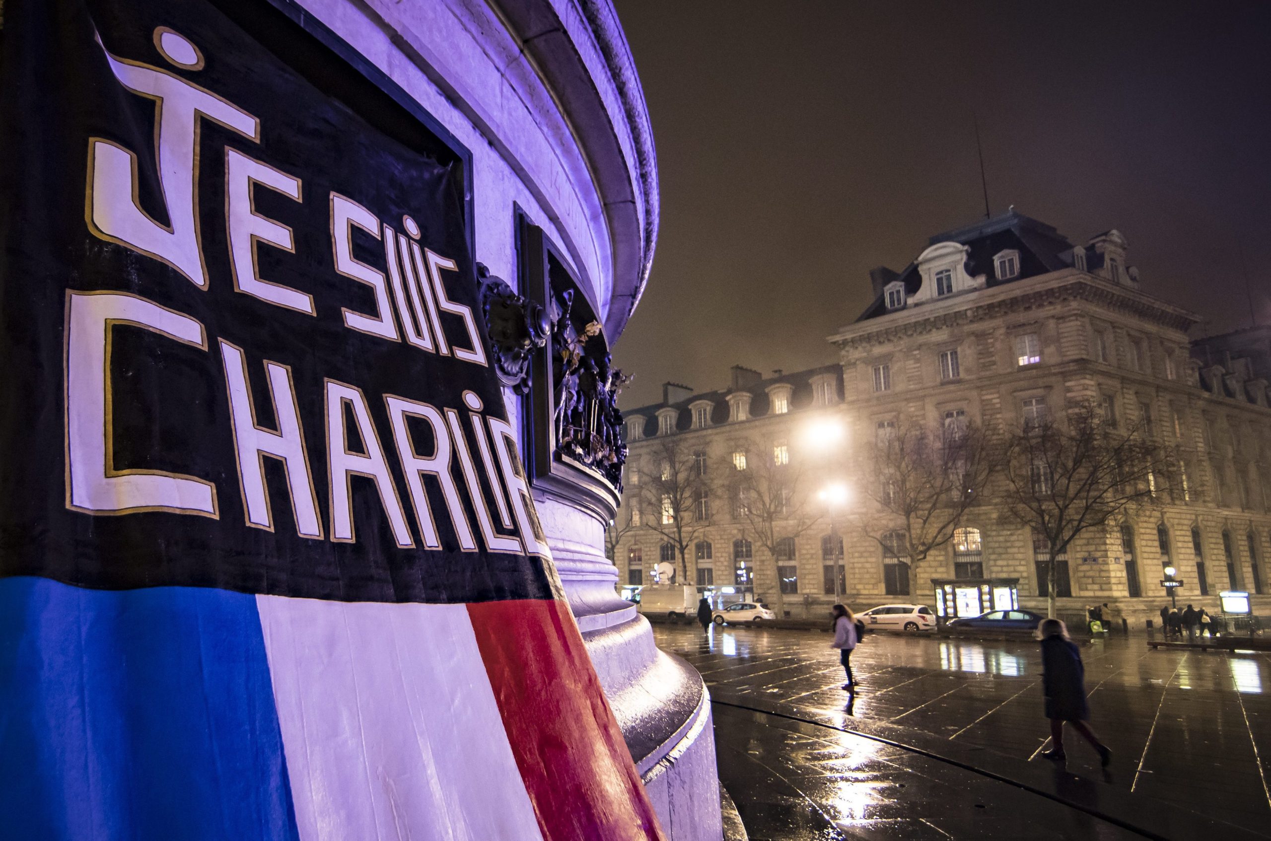 Julgamento de ataque a Charlie Hebdo e outros começa em maio