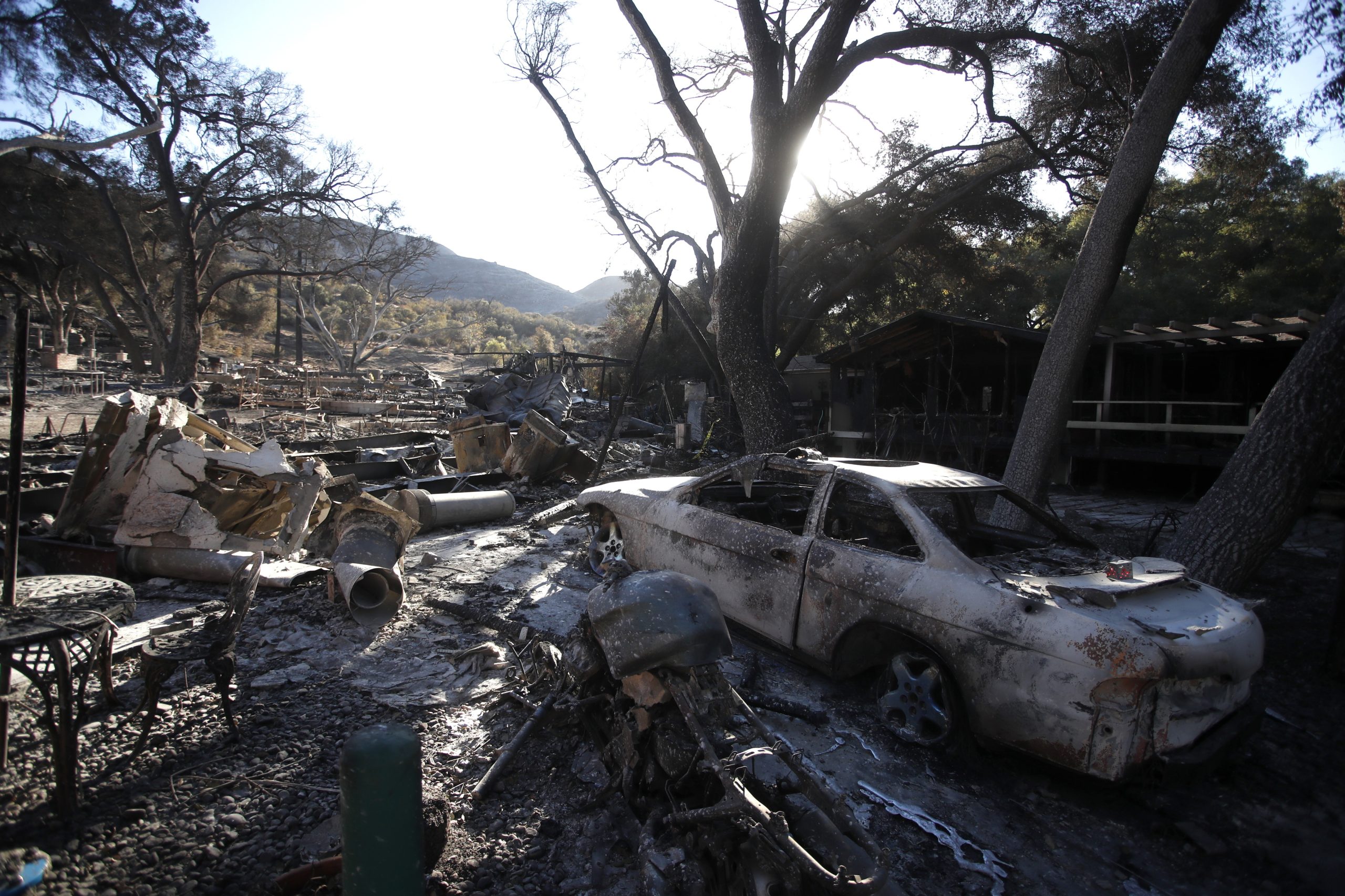 Novo balanço: Pelo menos 63 mortos e 631 desaparecidos no incêndio na Califórnia