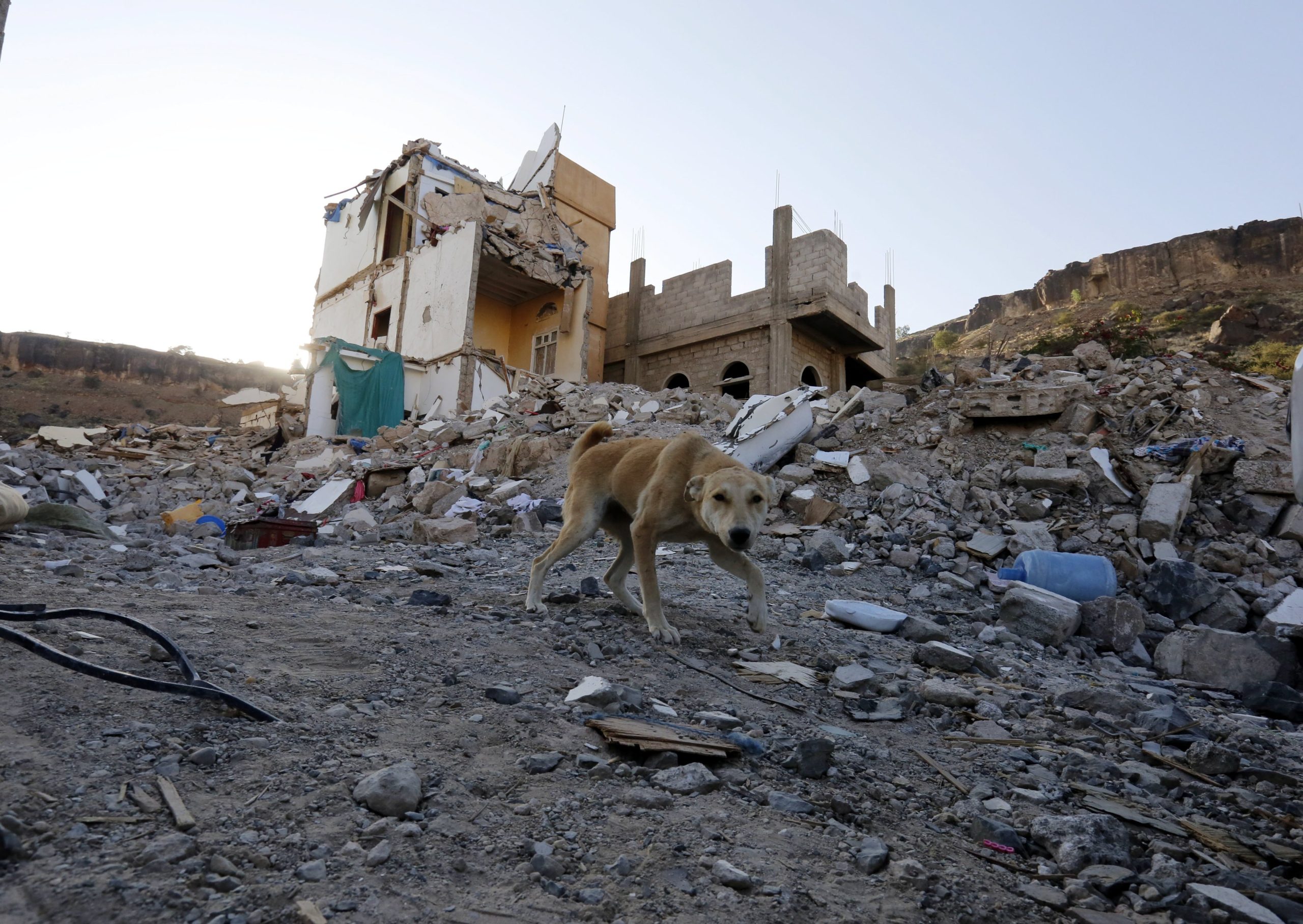 12 civis mortos no Iémen em bombardeamento da coligação liderada pelos sauditas