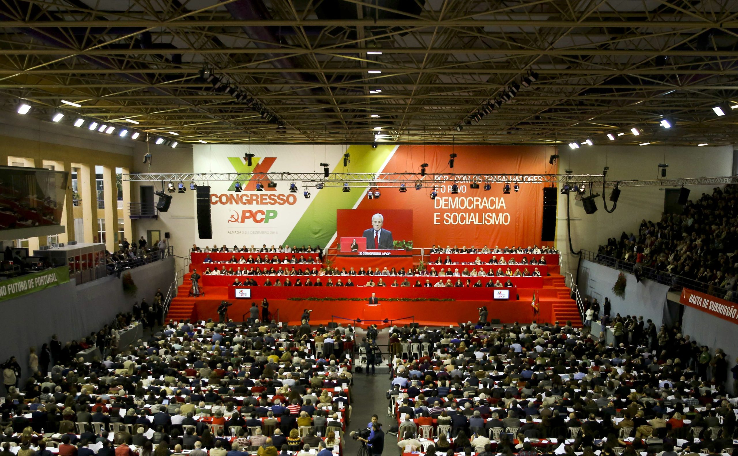 PCP diz-se vítima de “calúnias” e repudia “ataque” sobre património do partido