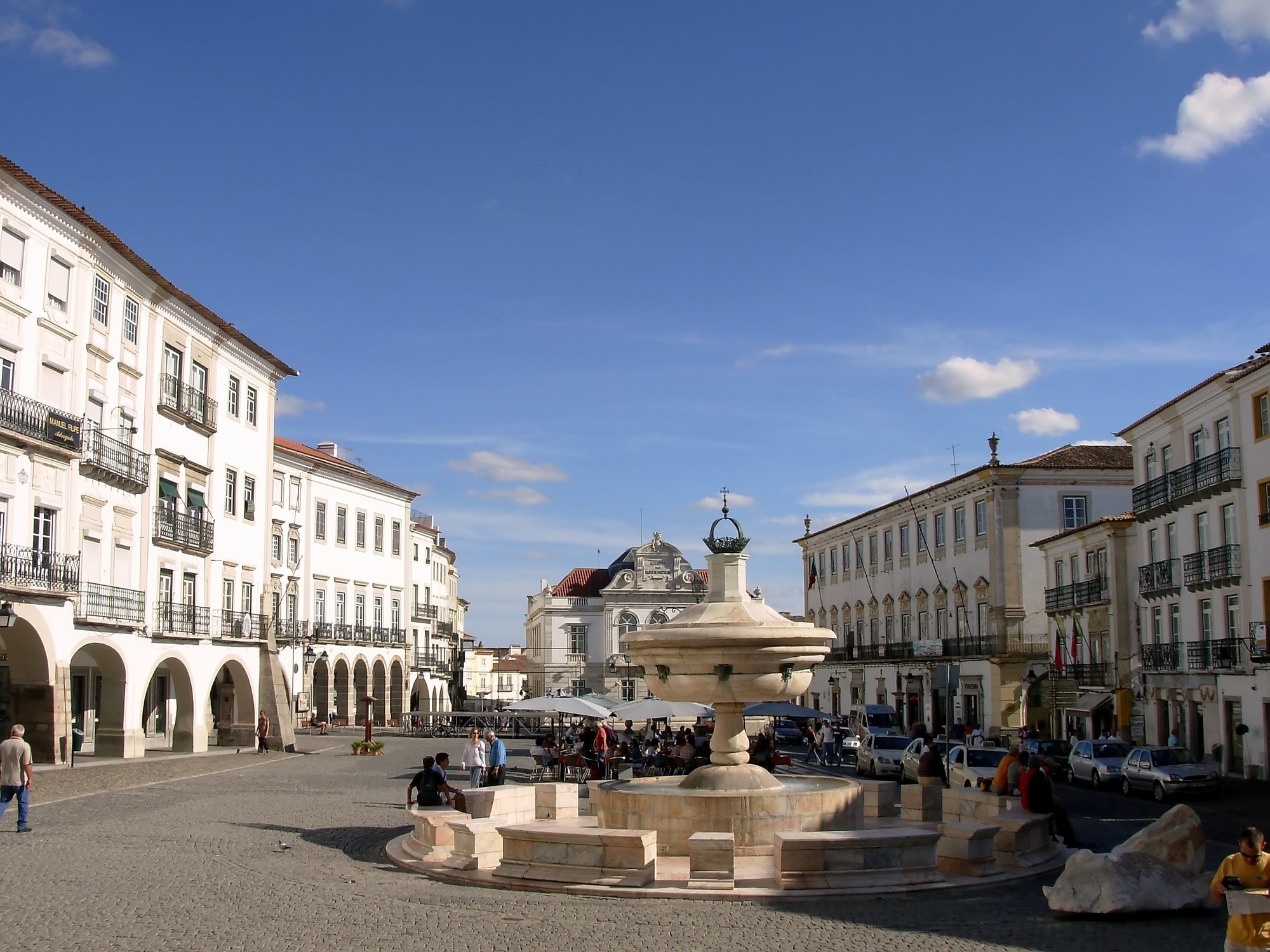Câmara de Évora pede reunião ao Governo para reclamar obras em escola