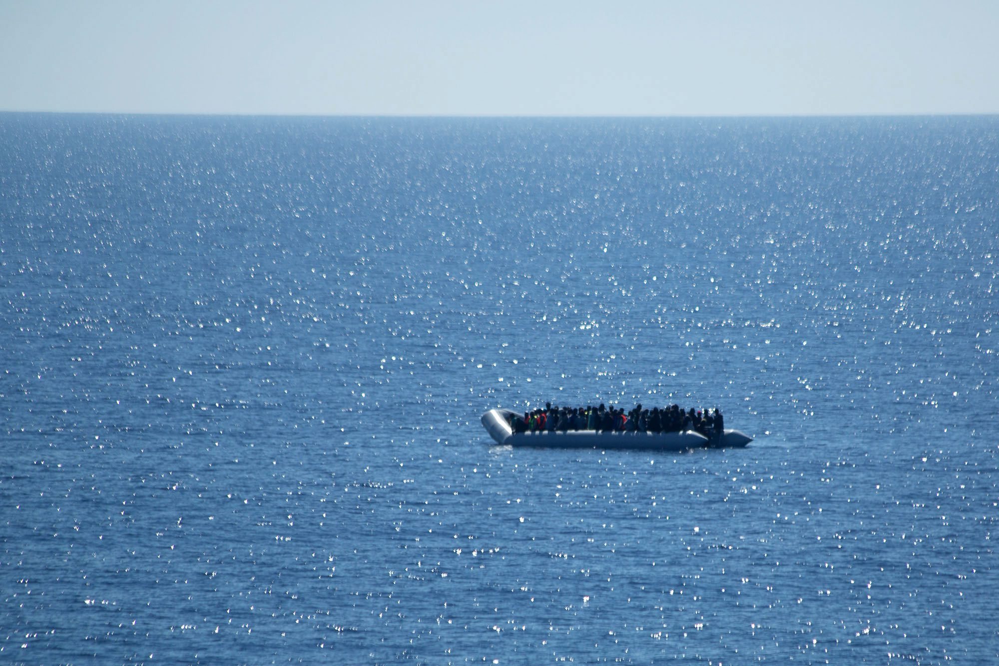 Cinco mortos em embarcação perto das Ilhas Canárias