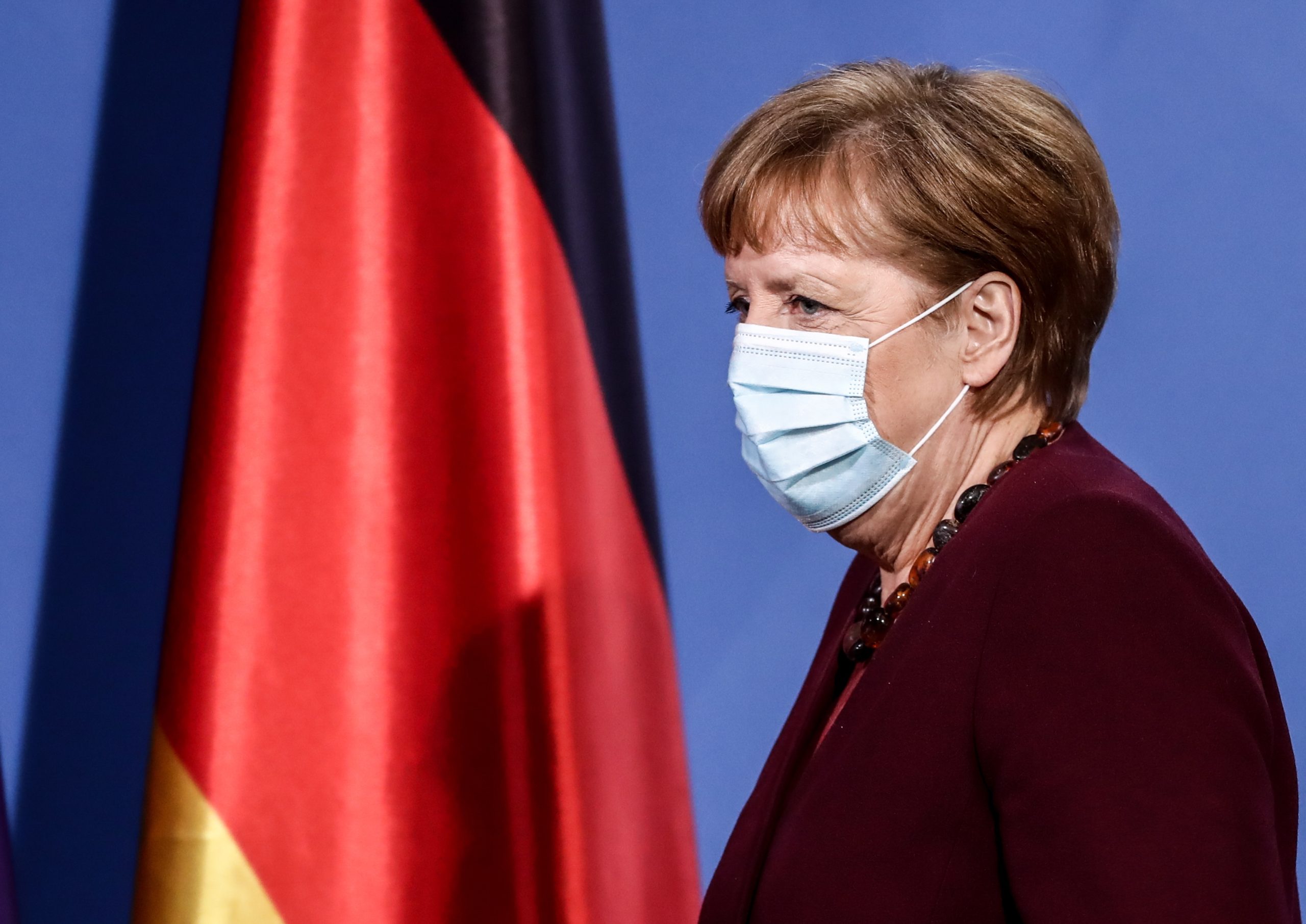 Merkel antecipa voltar a impor restrições anteriormente levantadas