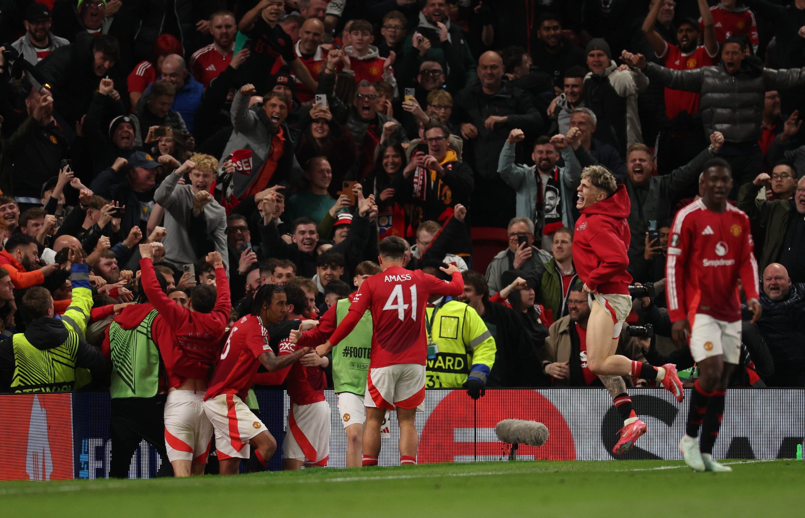 Manchester United, de Ruben Amorim, nas meias-finais da Liga Europa, deixando Lyon de Paulo Fonseca para trás