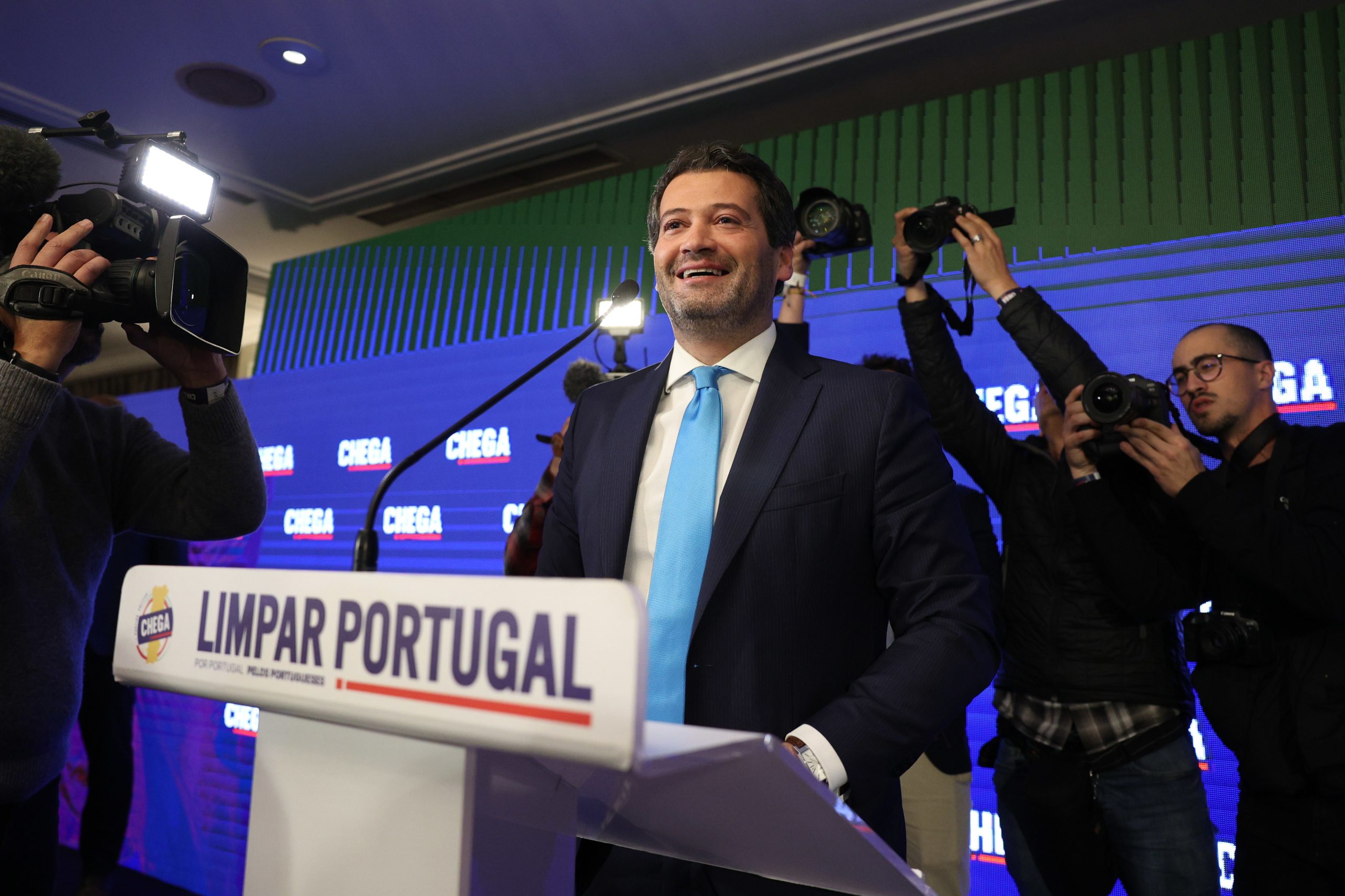 Chega vence no círculo da Europa e elege um deputado. PS elege outro