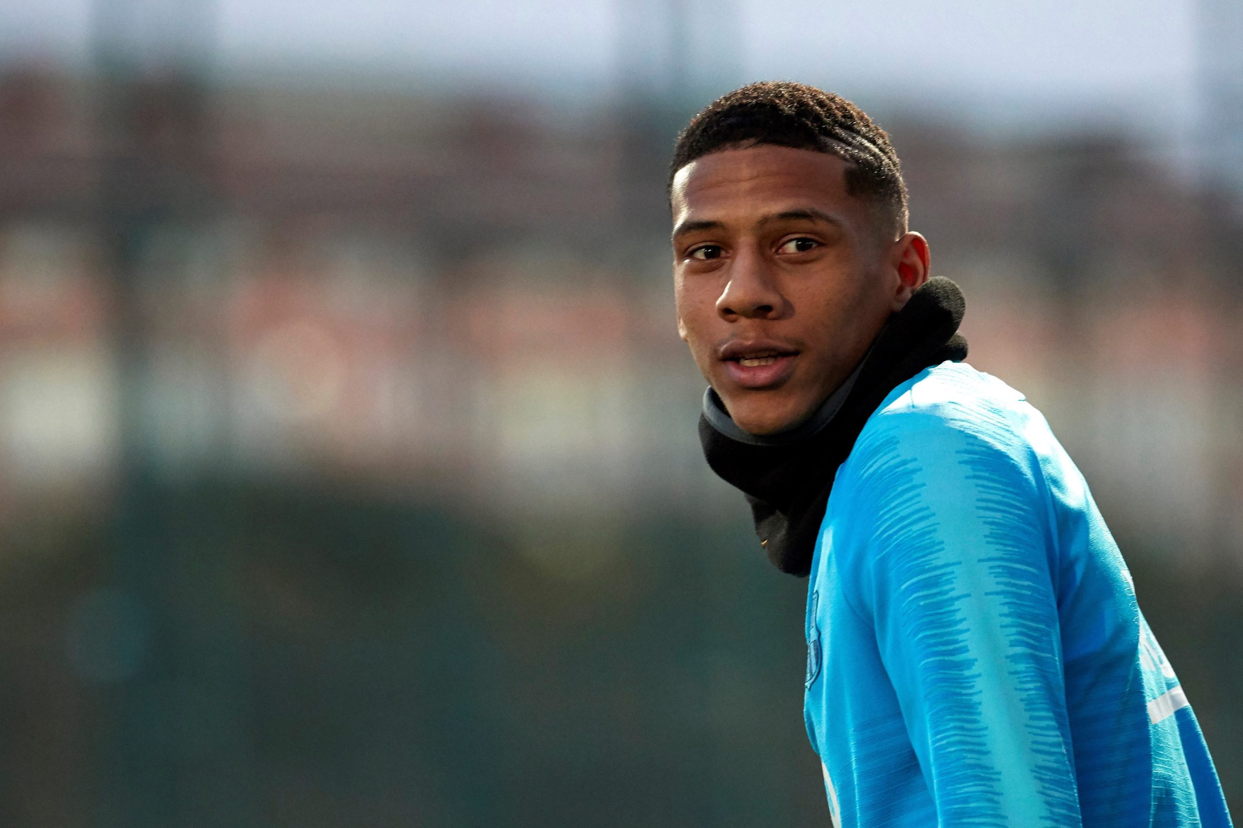 Benfica contrata Todibo por empréstimo ao Barcelona