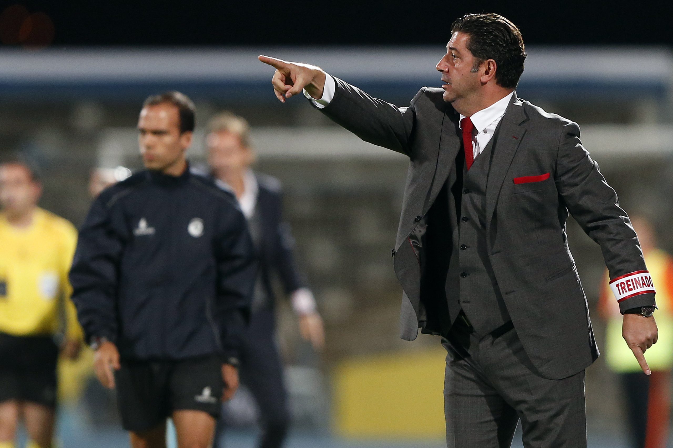 Rui Vitória prevê jogo complicado frente a um Paços que vai querer discutir resultado