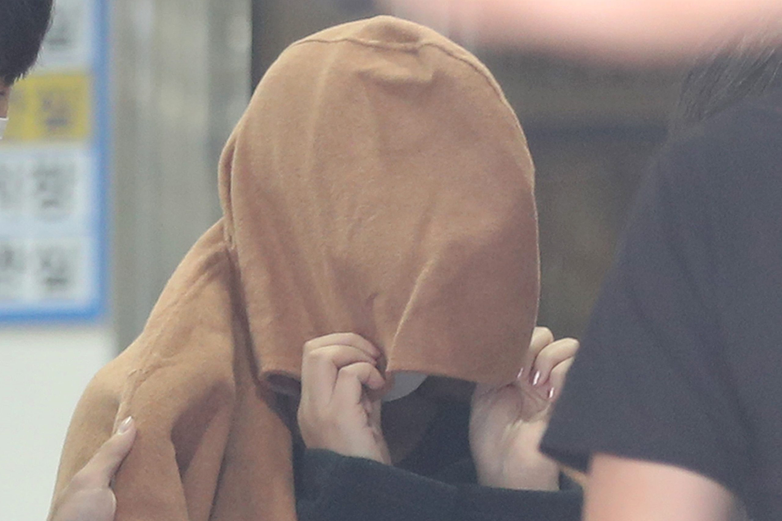 Duas crianças foram encontradas mortas em malas na Nova Zelândia. Polícia sul-coreana deteve mulher suspeita do crime