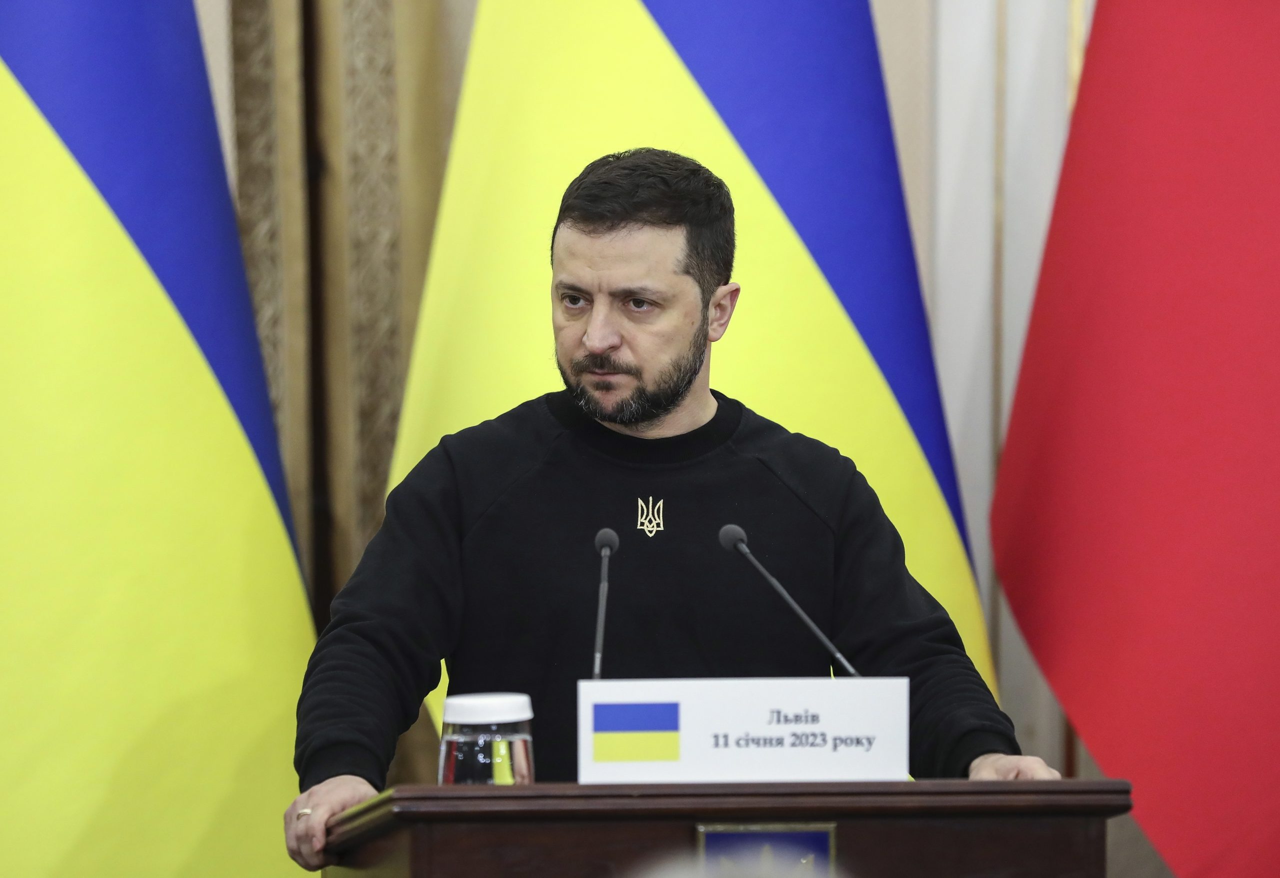 “Uma tragédia terrível”, disse Zelensky em reação ao acidente com o helicóptero