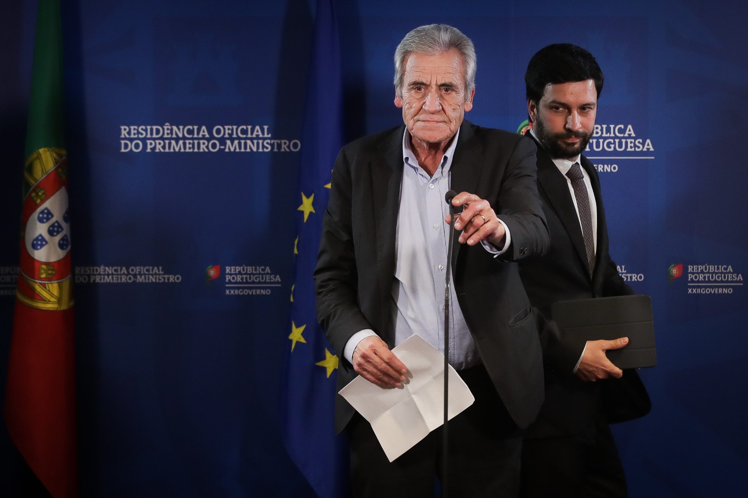 IVA da Luz: PCP admite votar a favor propostas para baixar mas não pretende “abrir crises”