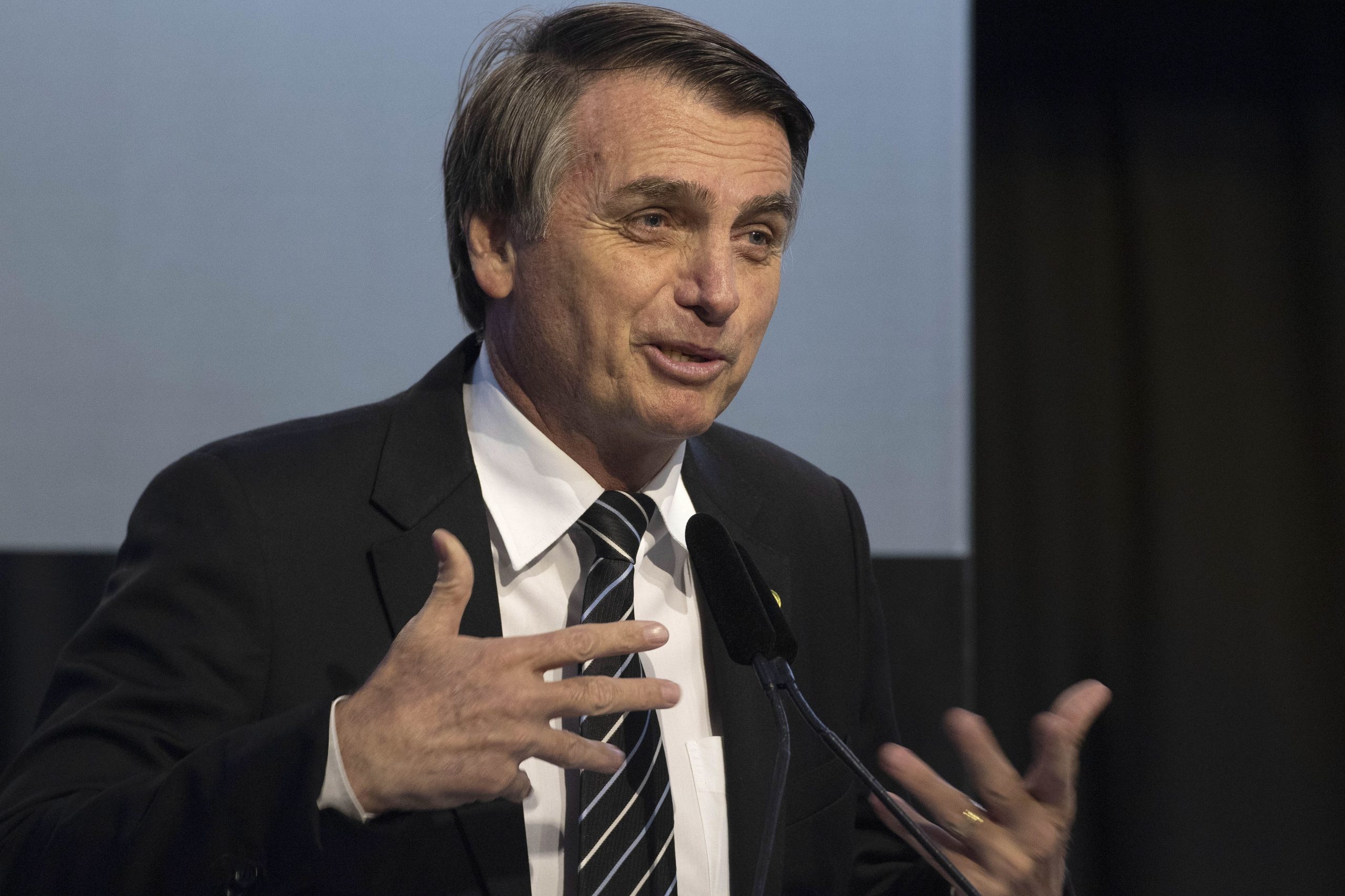 Juiz adia decisão sobre acusação de racismo contra Jair Bolsonaro