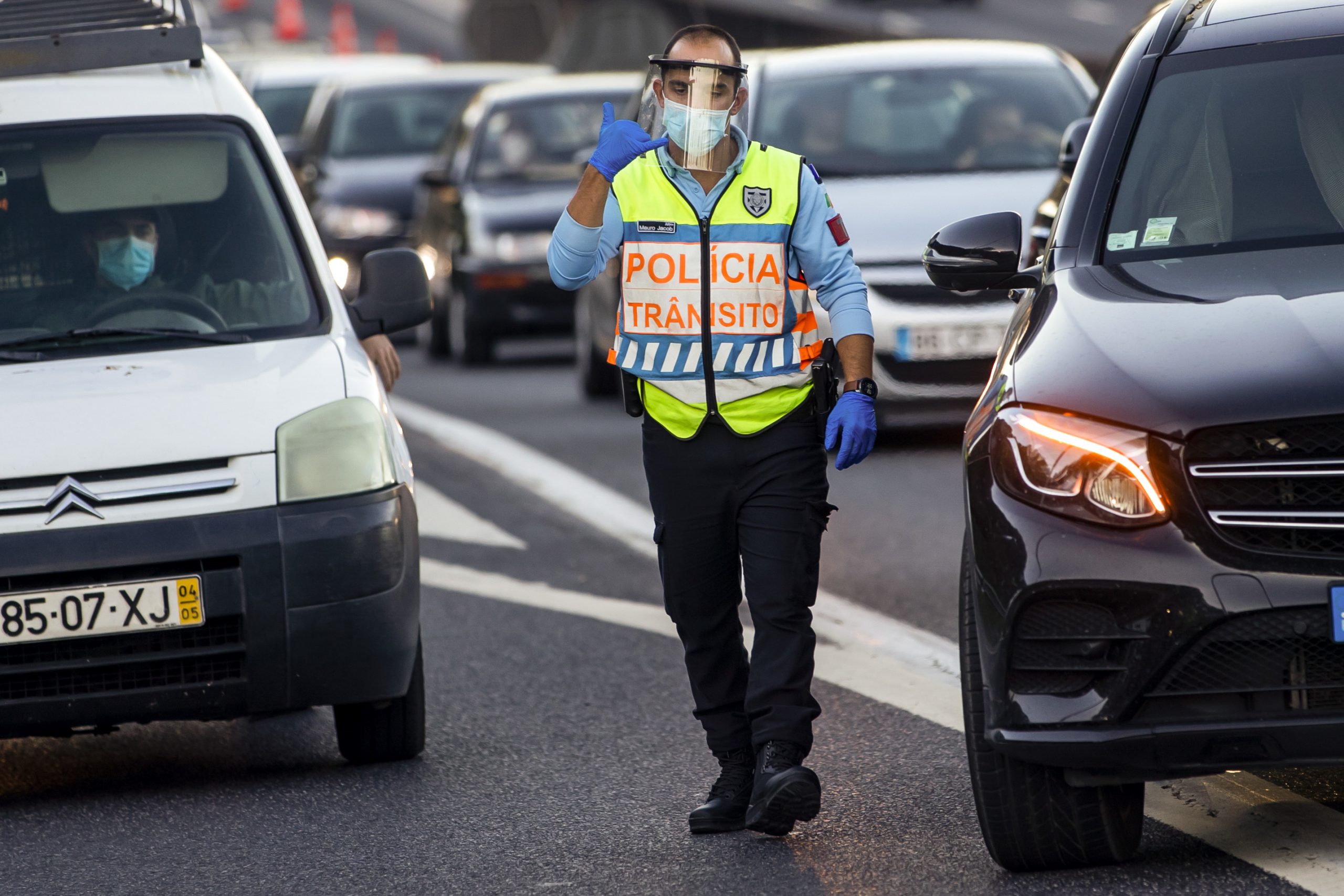 “Ao volante, o telemóvel pode esperar”. Na próxima semana, a fiscalização aperta
