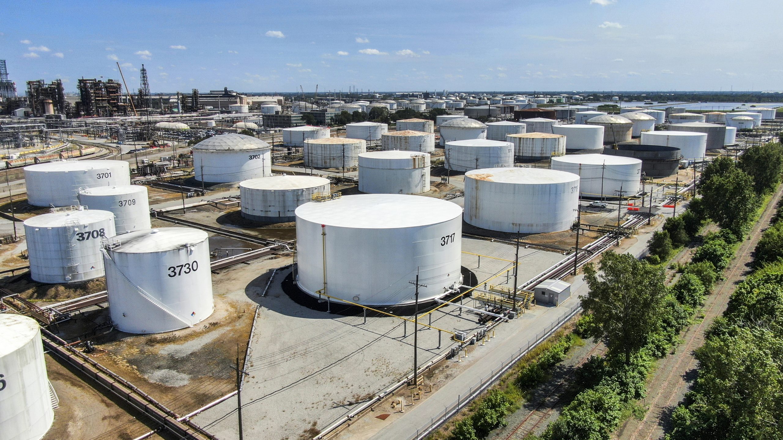 OPEP mantém estimativa de consumo mundial de petróleo mas revê em baixa procura na Europa