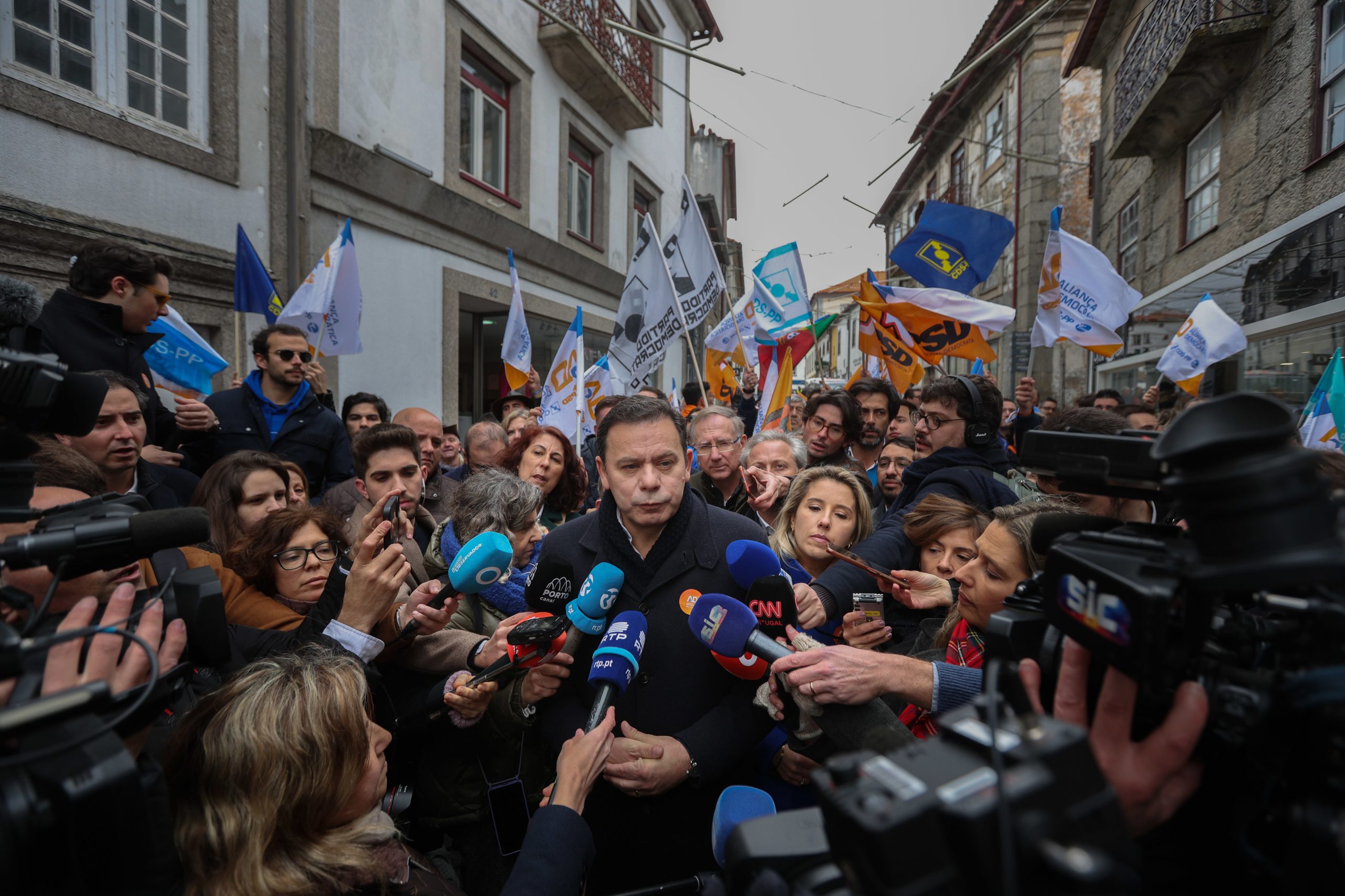 Ao sexto dia, o clima (sobre)aquece a campanha