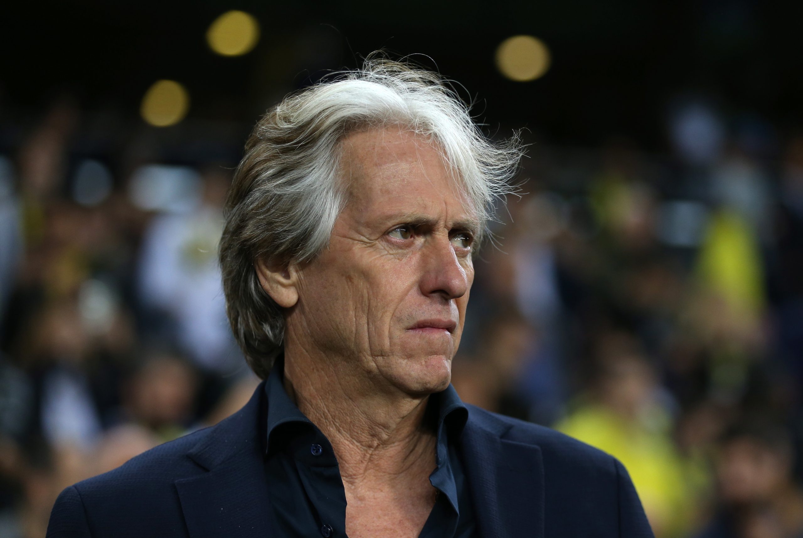 Fenerbahçe, de Jorge Jesus, goleia e consolida liderança na Turquia