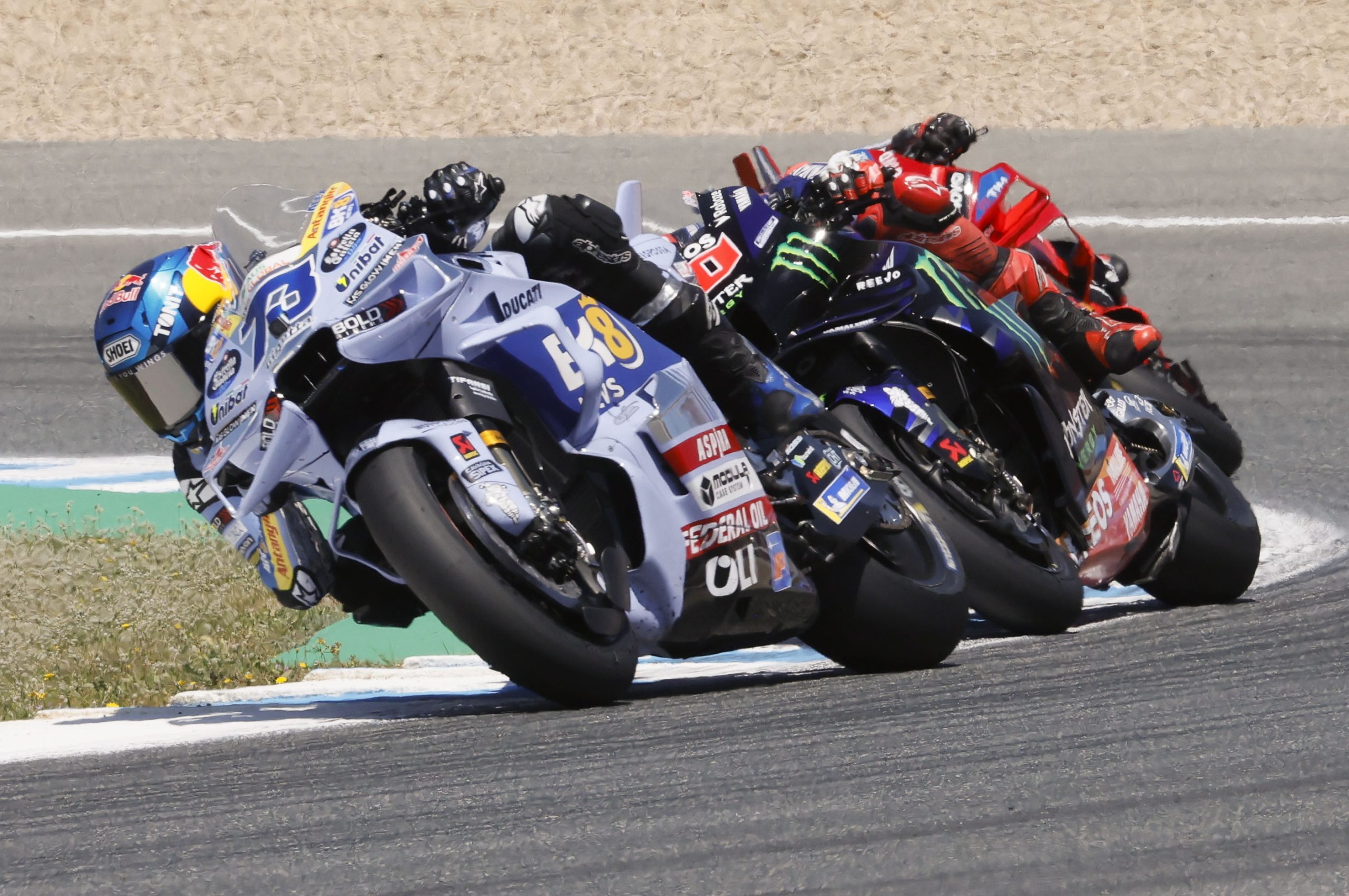 Alex Márquez vence pela primeira vez em MotoGP e regressa à liderança do Mundial