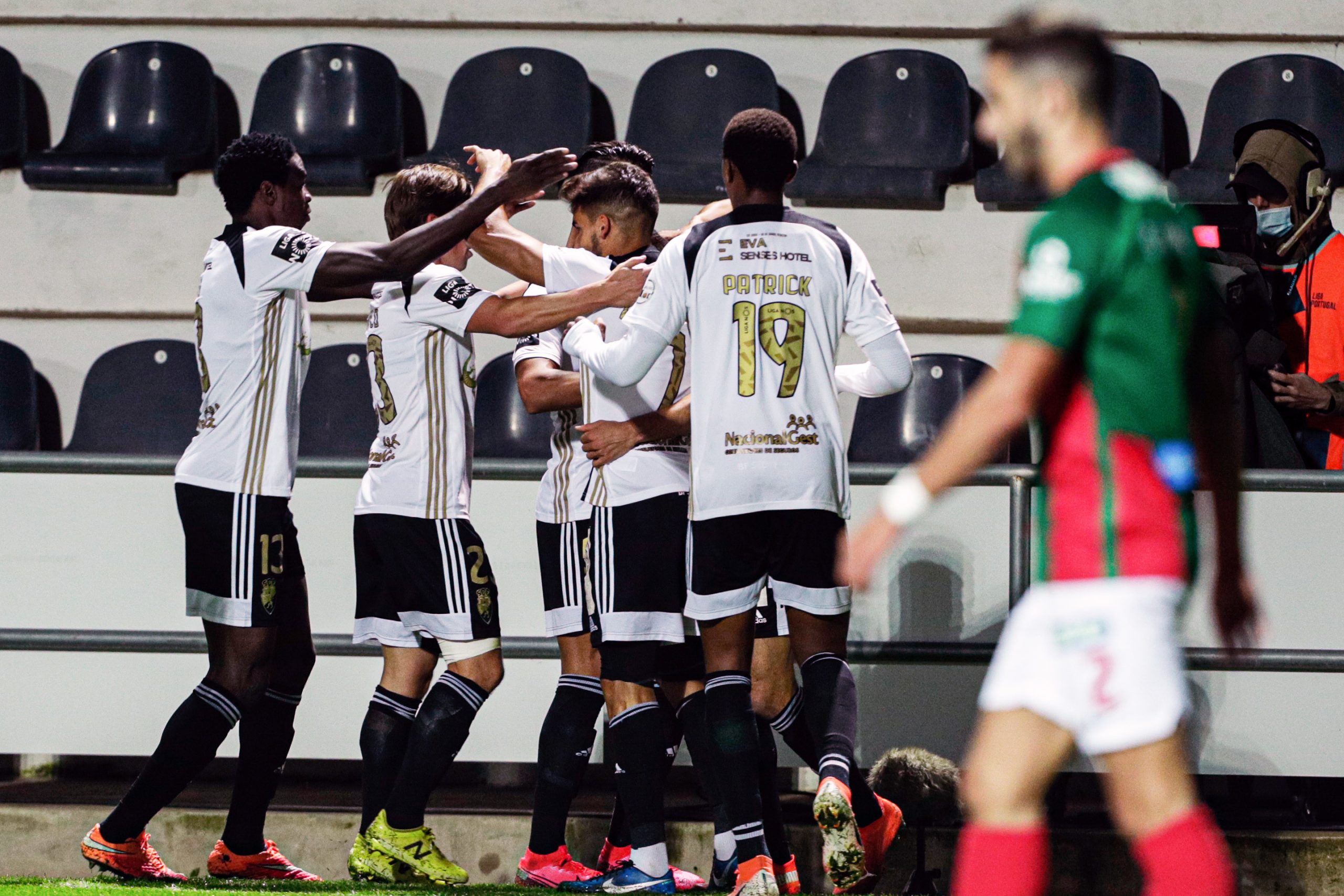 Farense vence Marítimo e abandona zona de despromoção