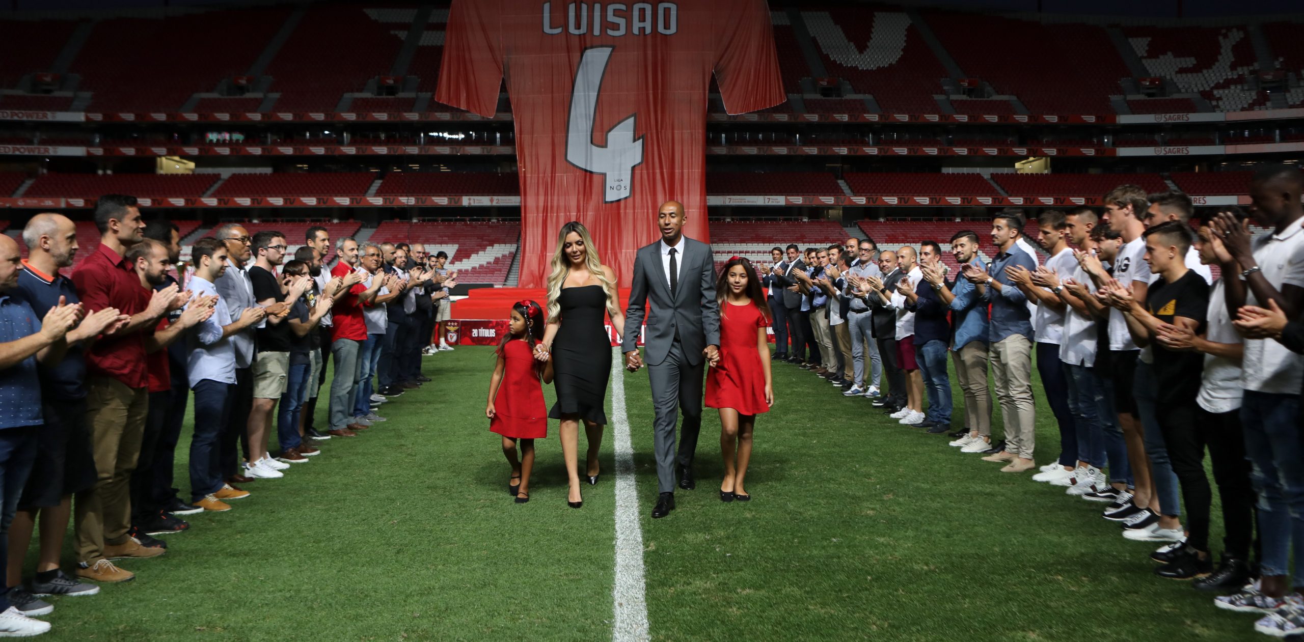 Luisão agradece os 15 anos na Luz e lamenta não ter conquistado troféu internacional
